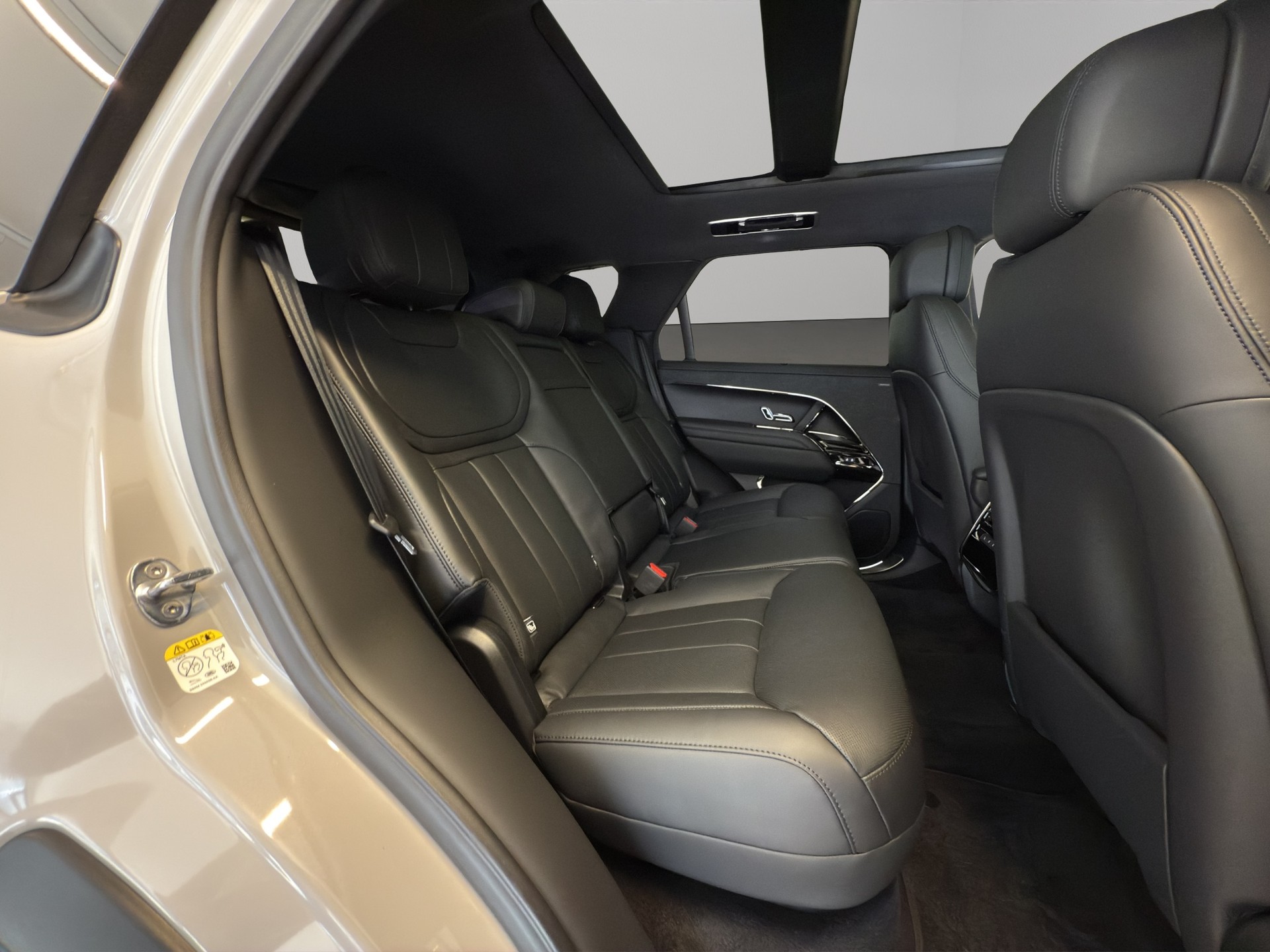 LAND ROVER Range Rover Sport 3.0 I6 P460e SE Dynamic-image-15