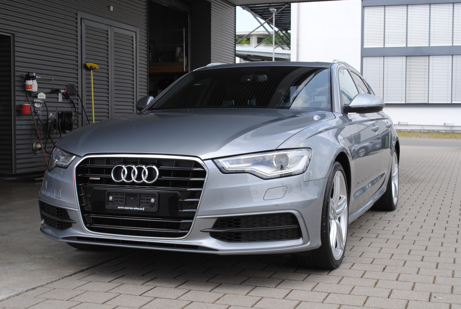 AUDI A6 Avant 3.0 TFSI V6 quattro S-tronic-image-1