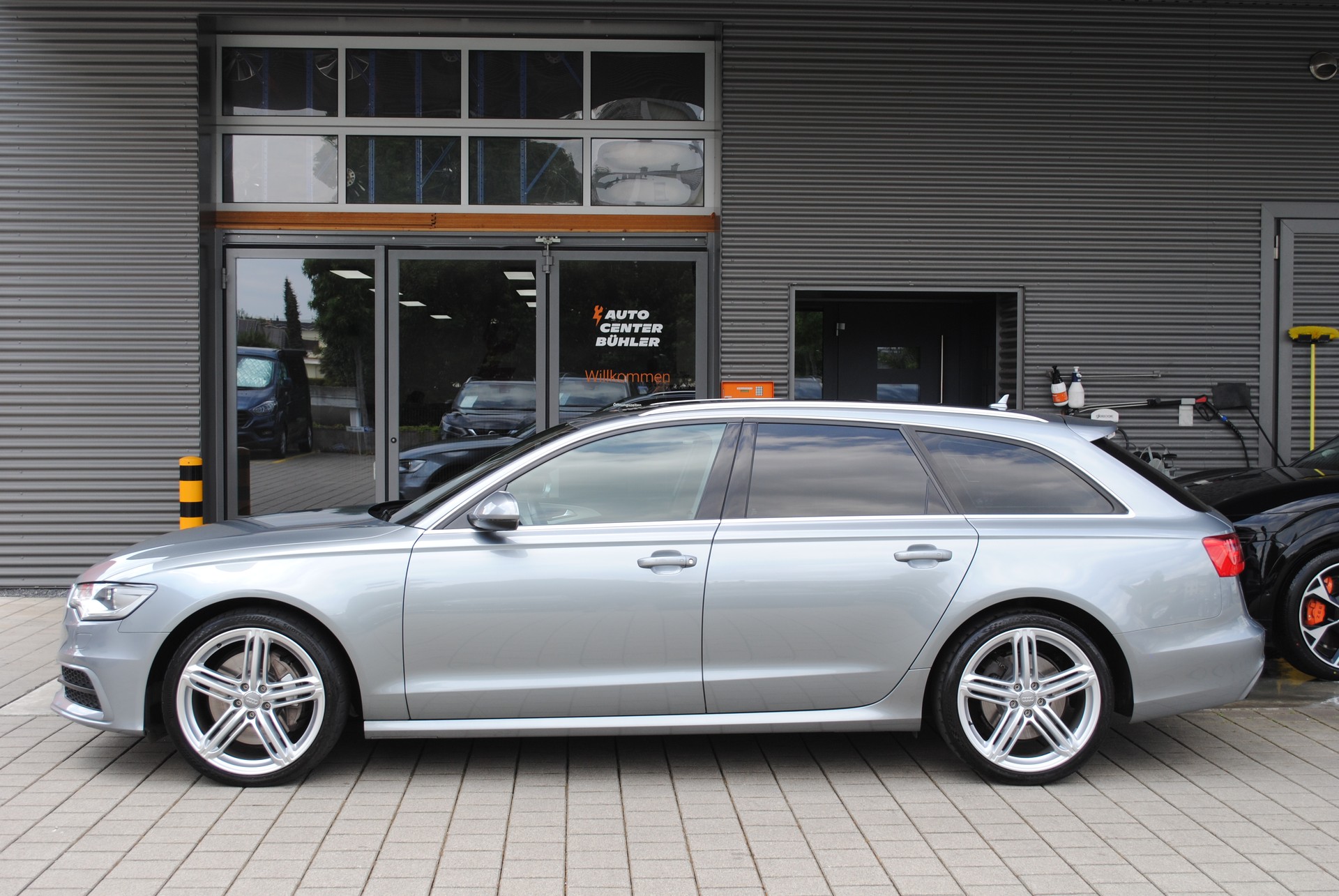AUDI A6 Avant 3.0 TFSI V6 quattro S-tronic-image-3