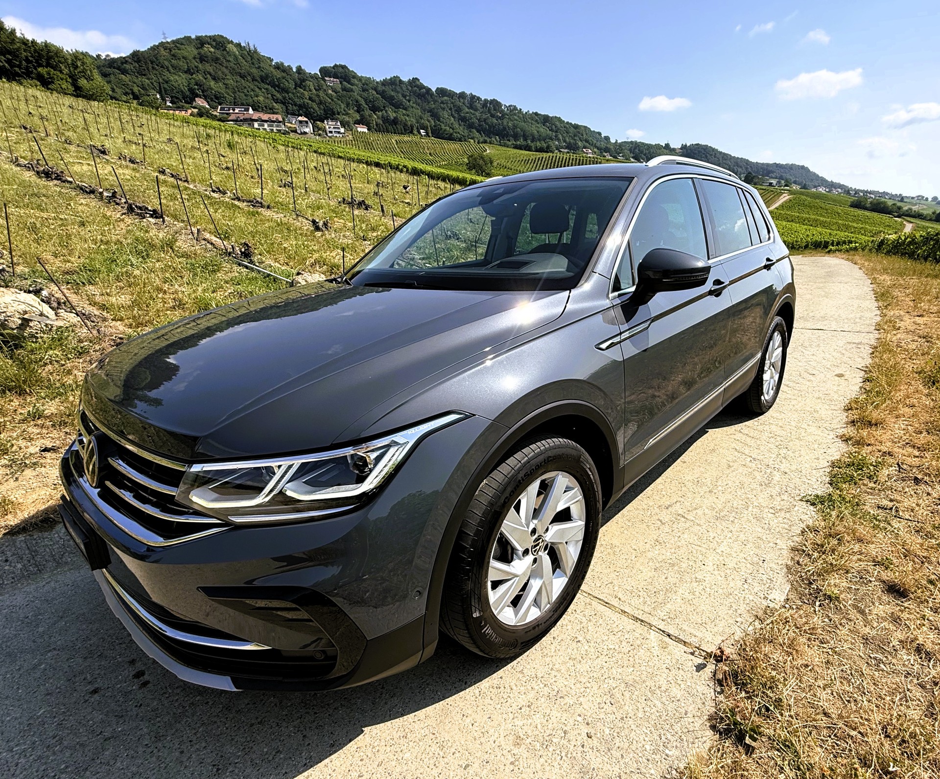 VW Tiguan 2.0 TDI SCR Elegance 4Motion DSG-image-1