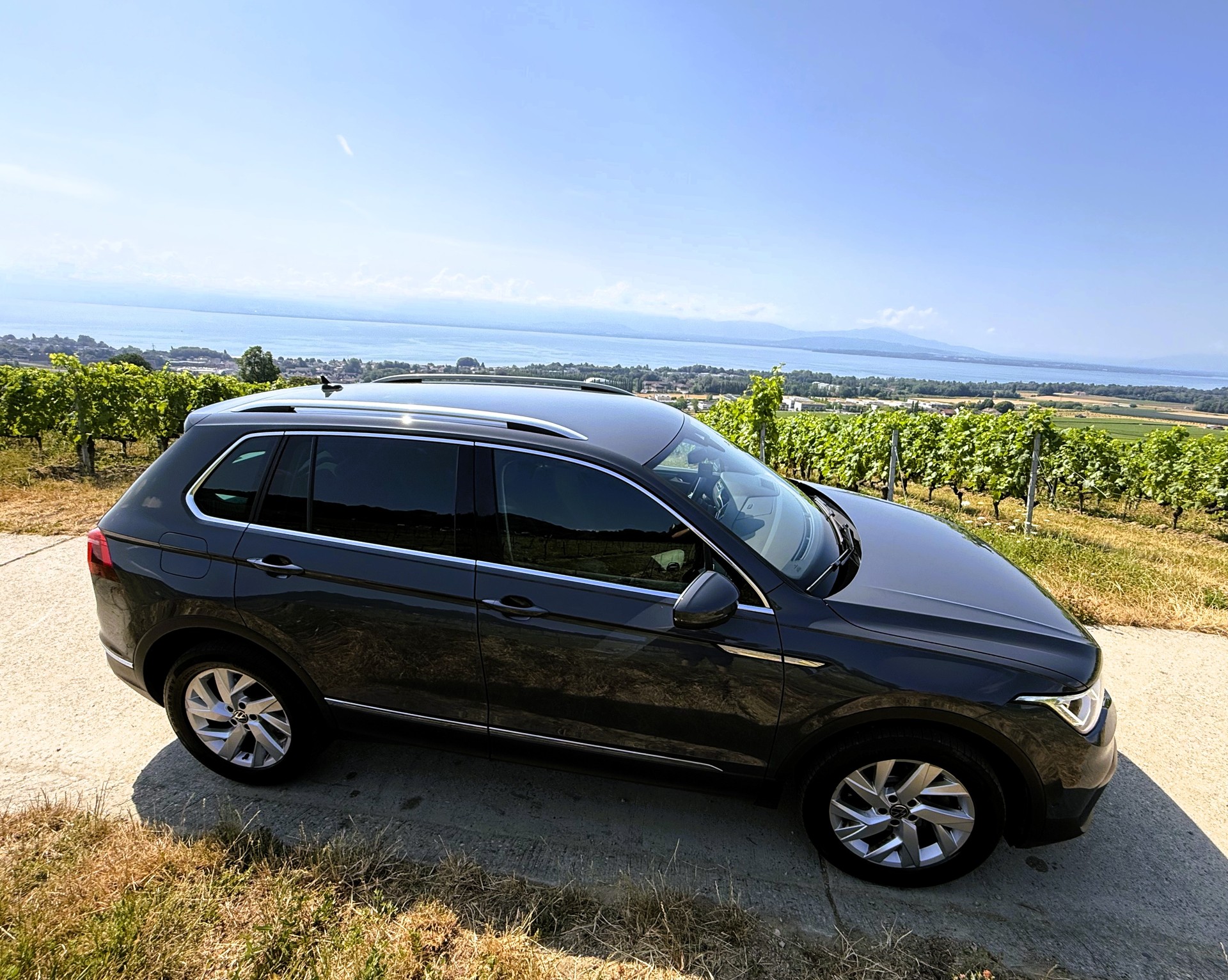 VW Tiguan 2.0 TDI SCR Elegance 4Motion DSG-image-9