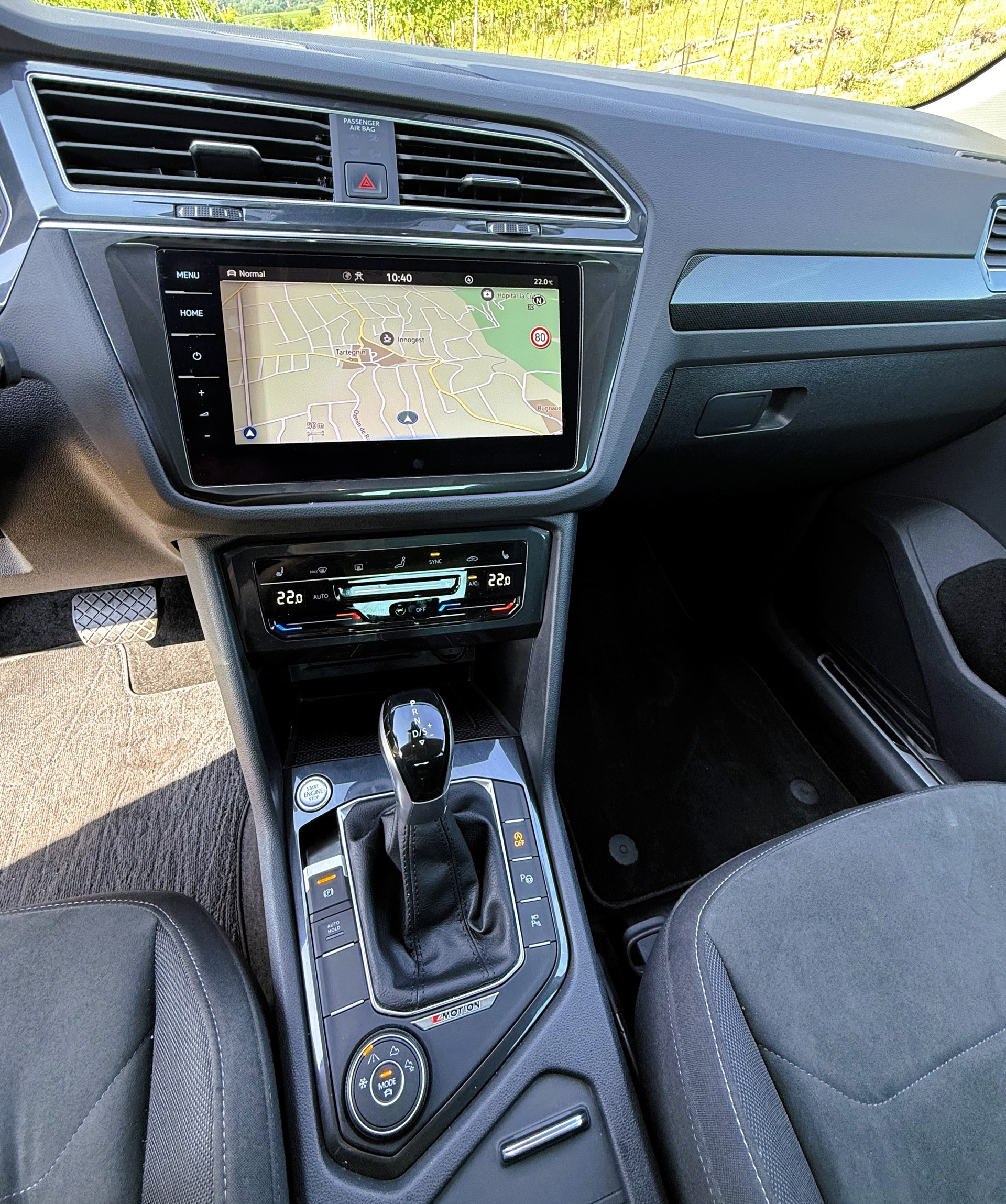VW Tiguan 2.0 TDI SCR Elegance 4Motion DSG-image-13