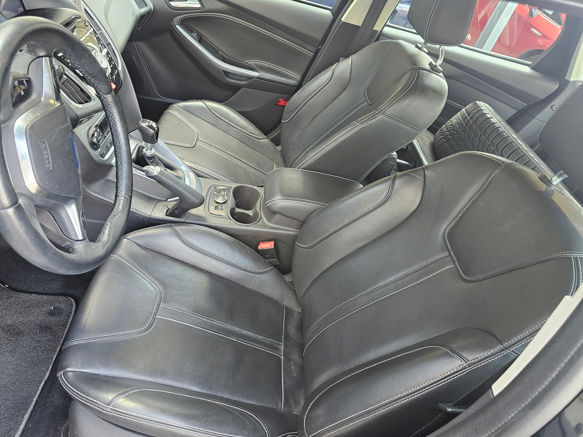 FORD Focus 1.6 SCTi Trend-image-6