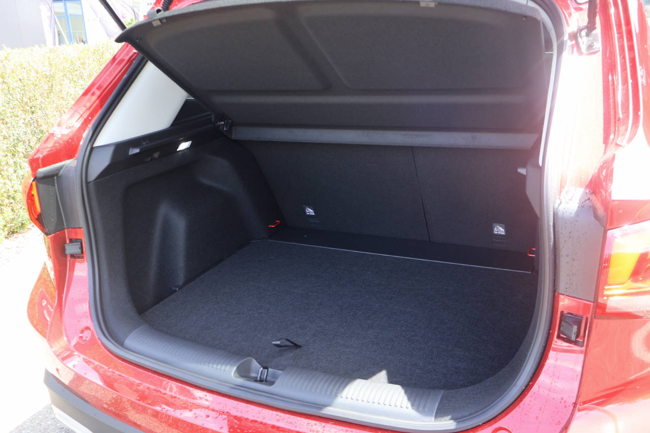 MG ZS 1.5 Hybrid+ Luxury-image-4