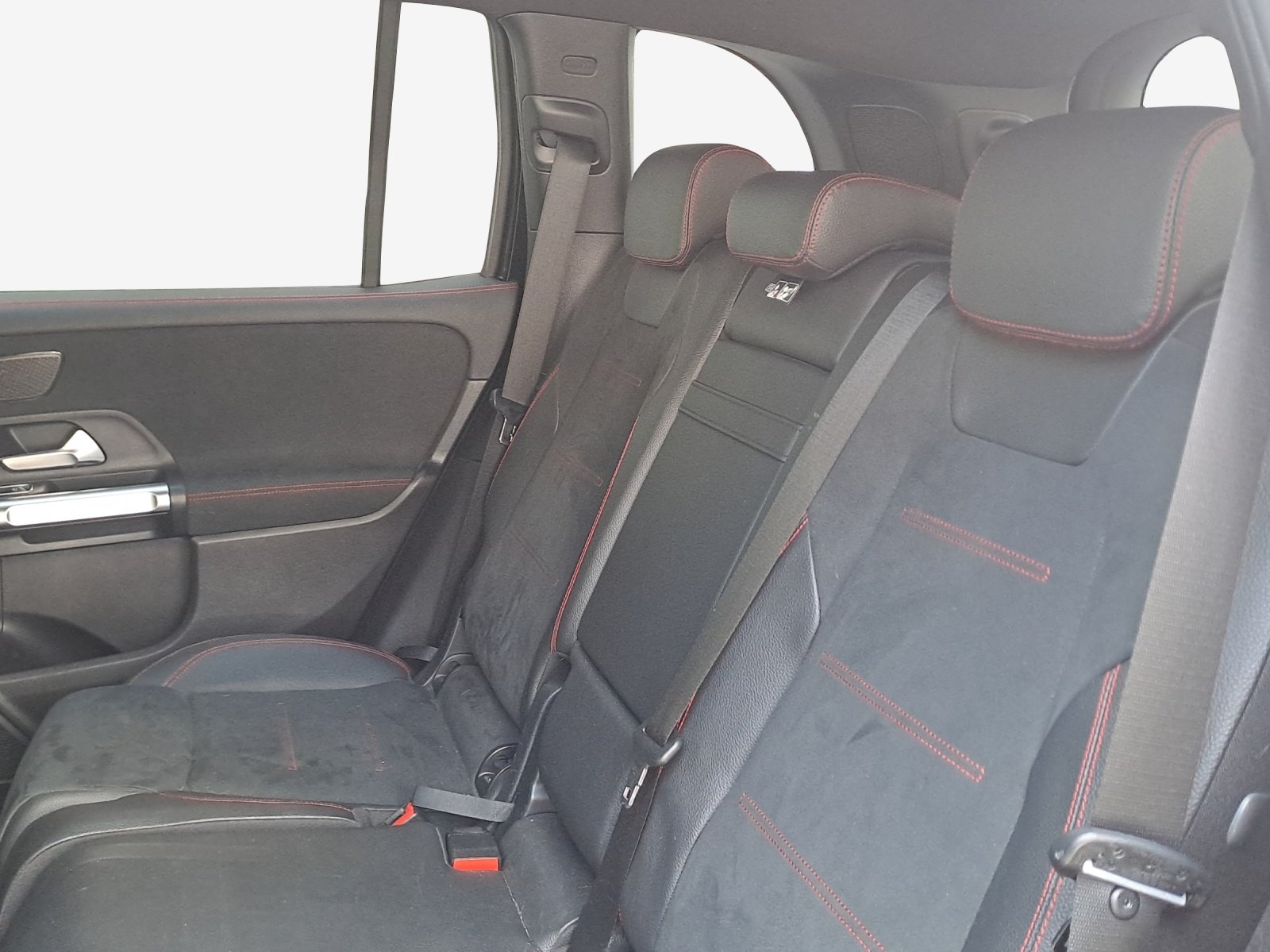 MERCEDES-BENZ GLB 200 AMG Line 7G-Tronic-image-11