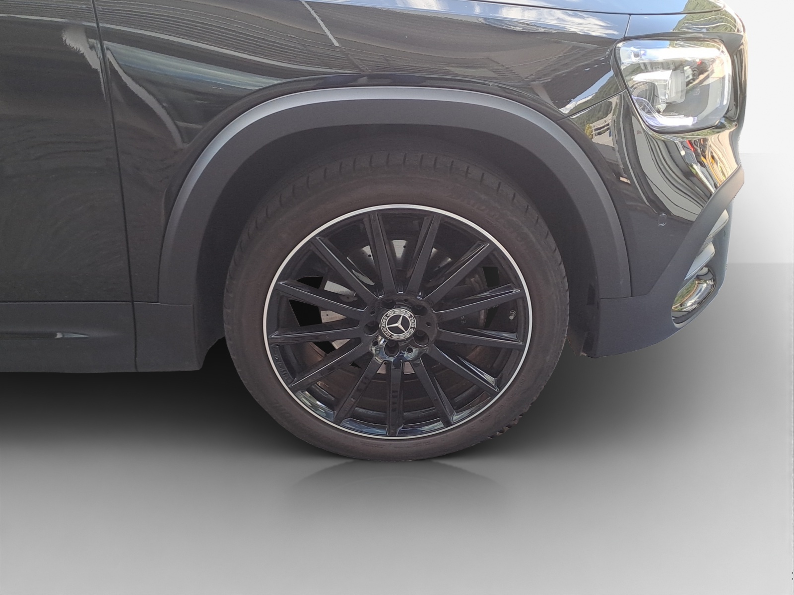 MERCEDES-BENZ GLB 200 AMG Line 7G-Tronic-image-13