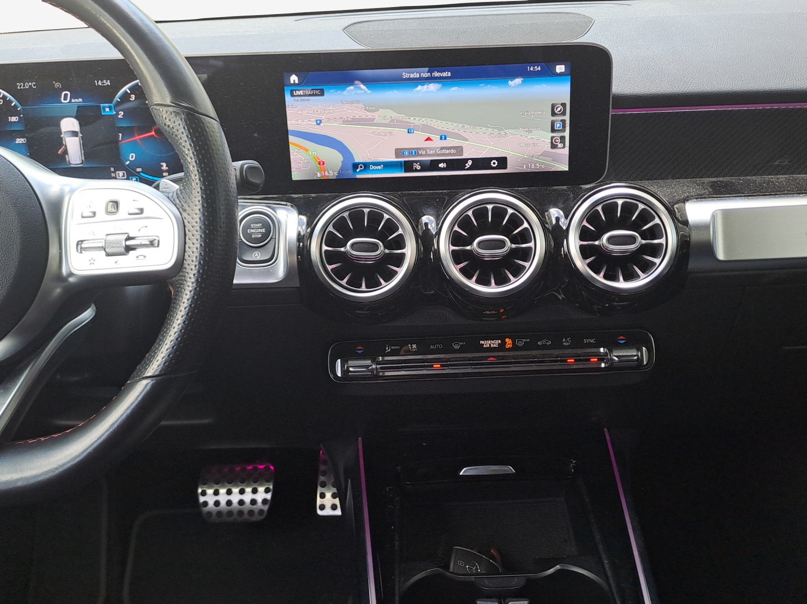 MERCEDES-BENZ GLB 200 AMG Line 7G-Tronic-image-10