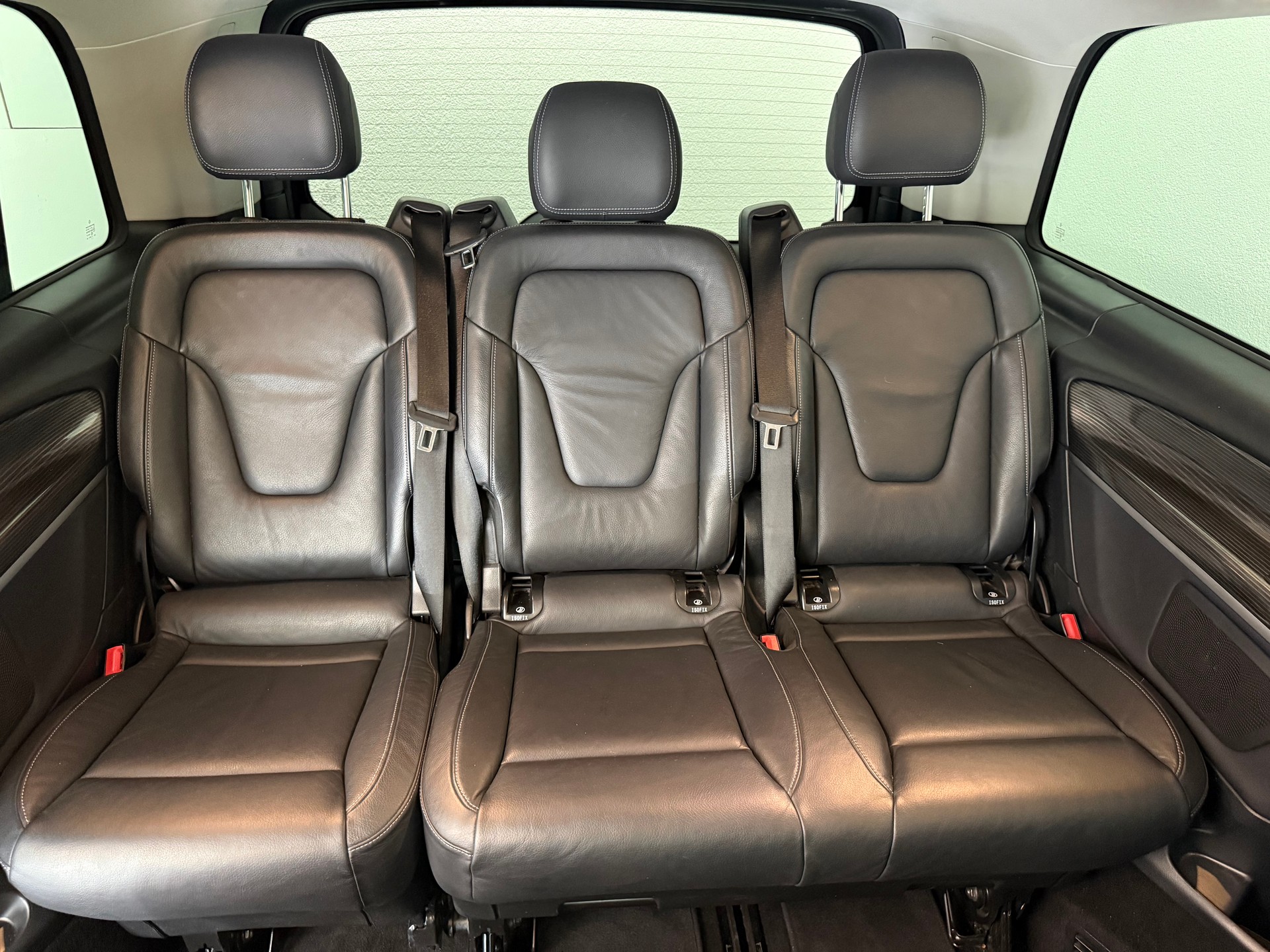 MERCEDES-BENZ V 250 d lang Van-image-15