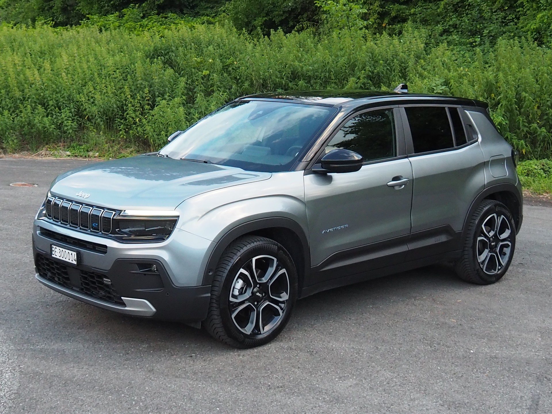 JEEP Avenger Summit-image-0