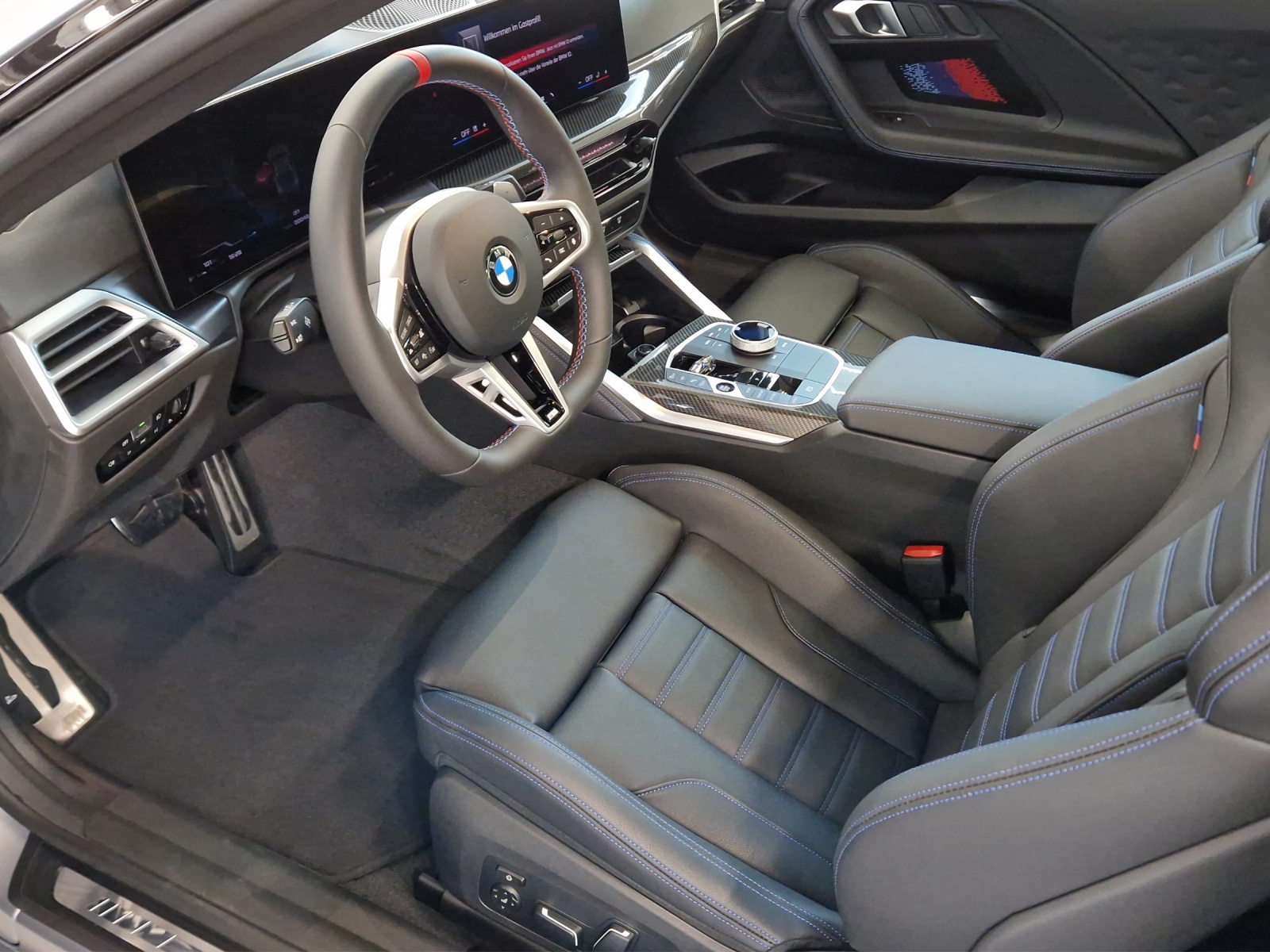 BMW M240i xDrive M Sport Pro Steptronic-image-14