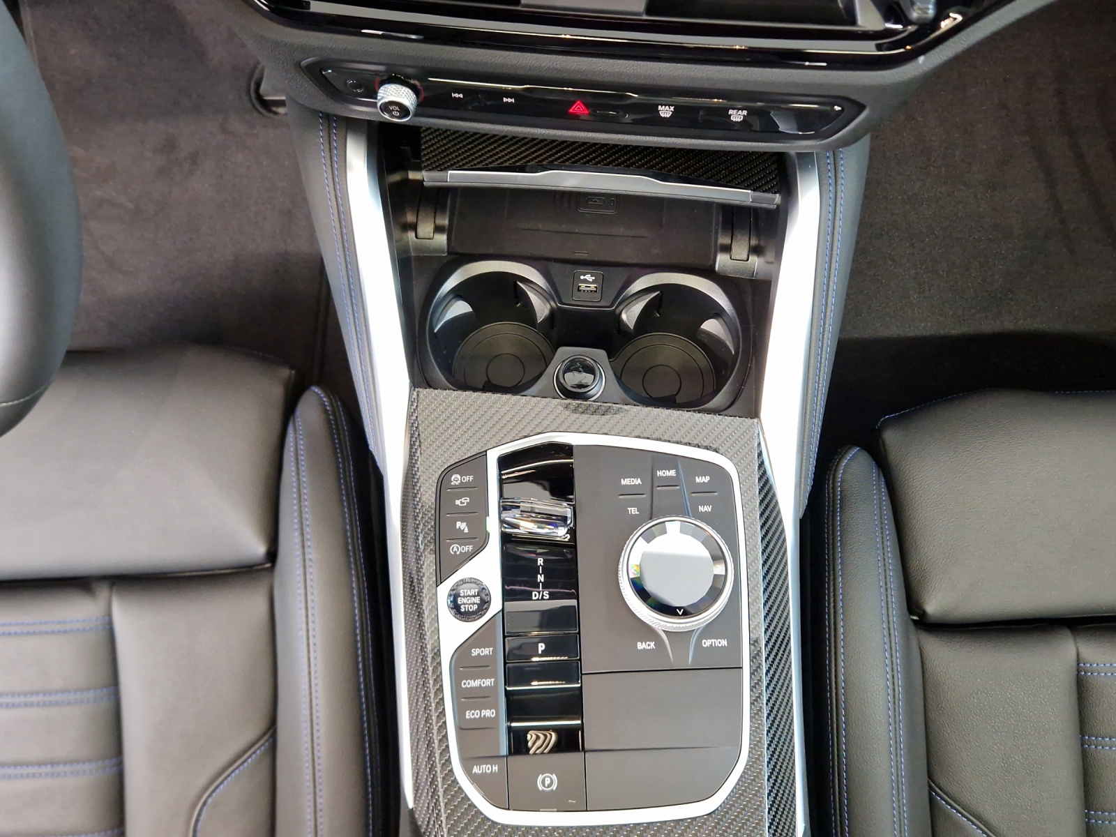 BMW M240i xDrive M Sport Pro Steptronic-image-13