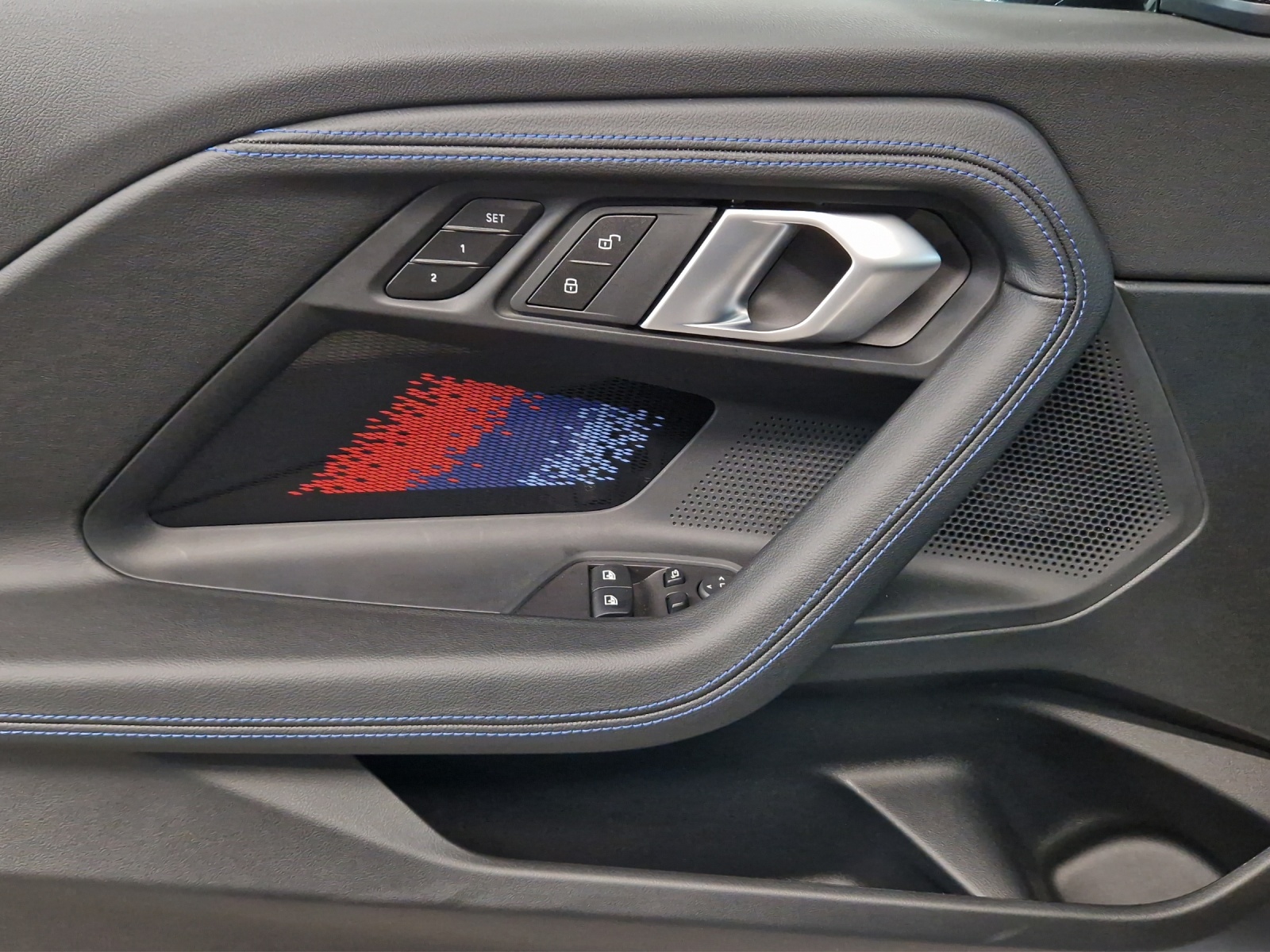 BMW M240i xDrive M Sport Pro Steptronic-image-15