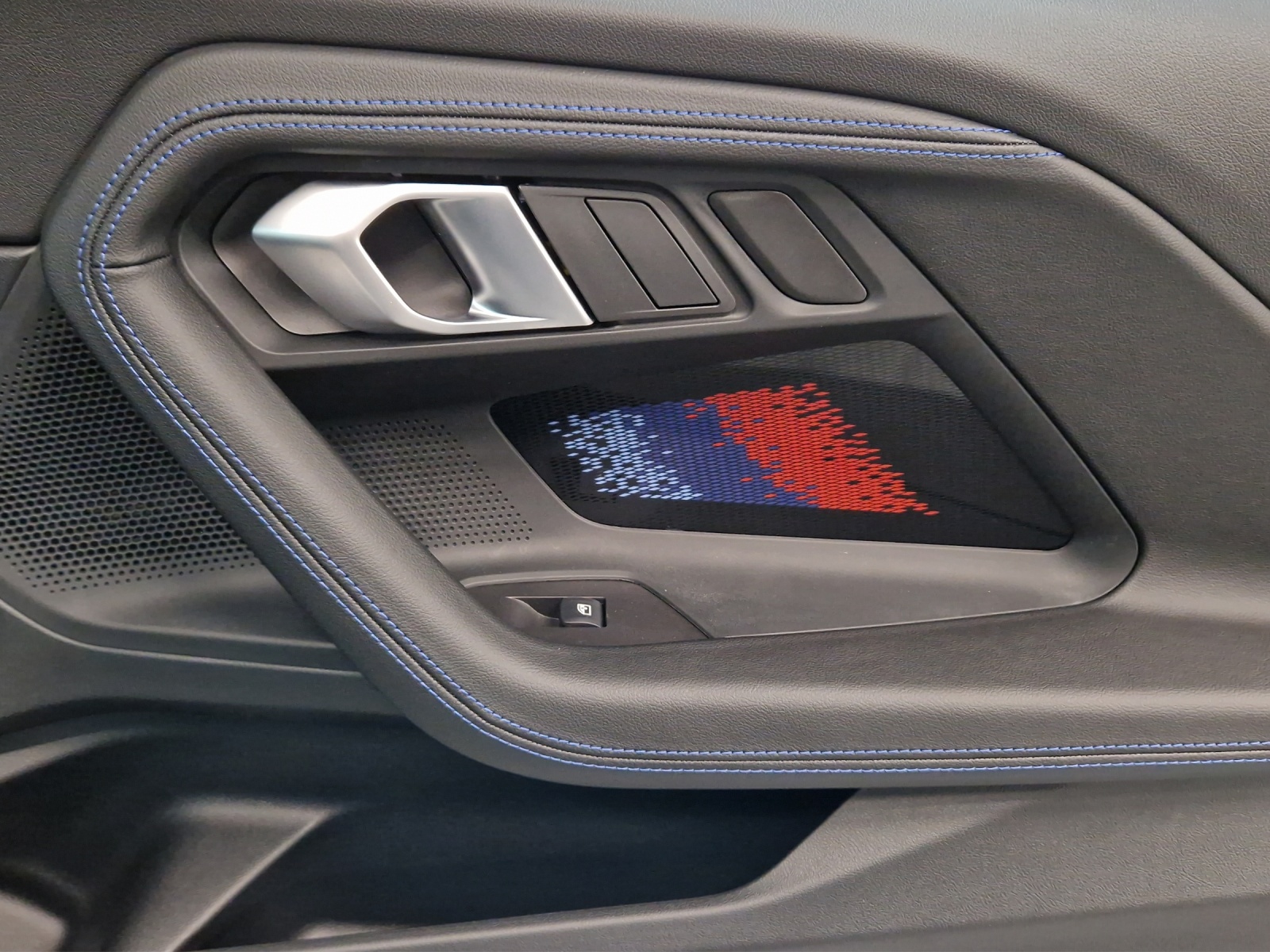 BMW M240i xDrive M Sport Pro Steptronic-image-12