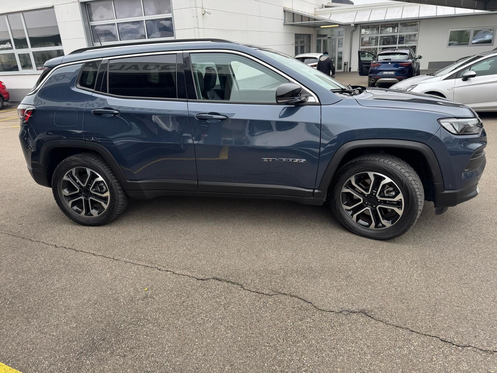 JEEP Compass 1.3 T PHEV Limited AWD-image-4