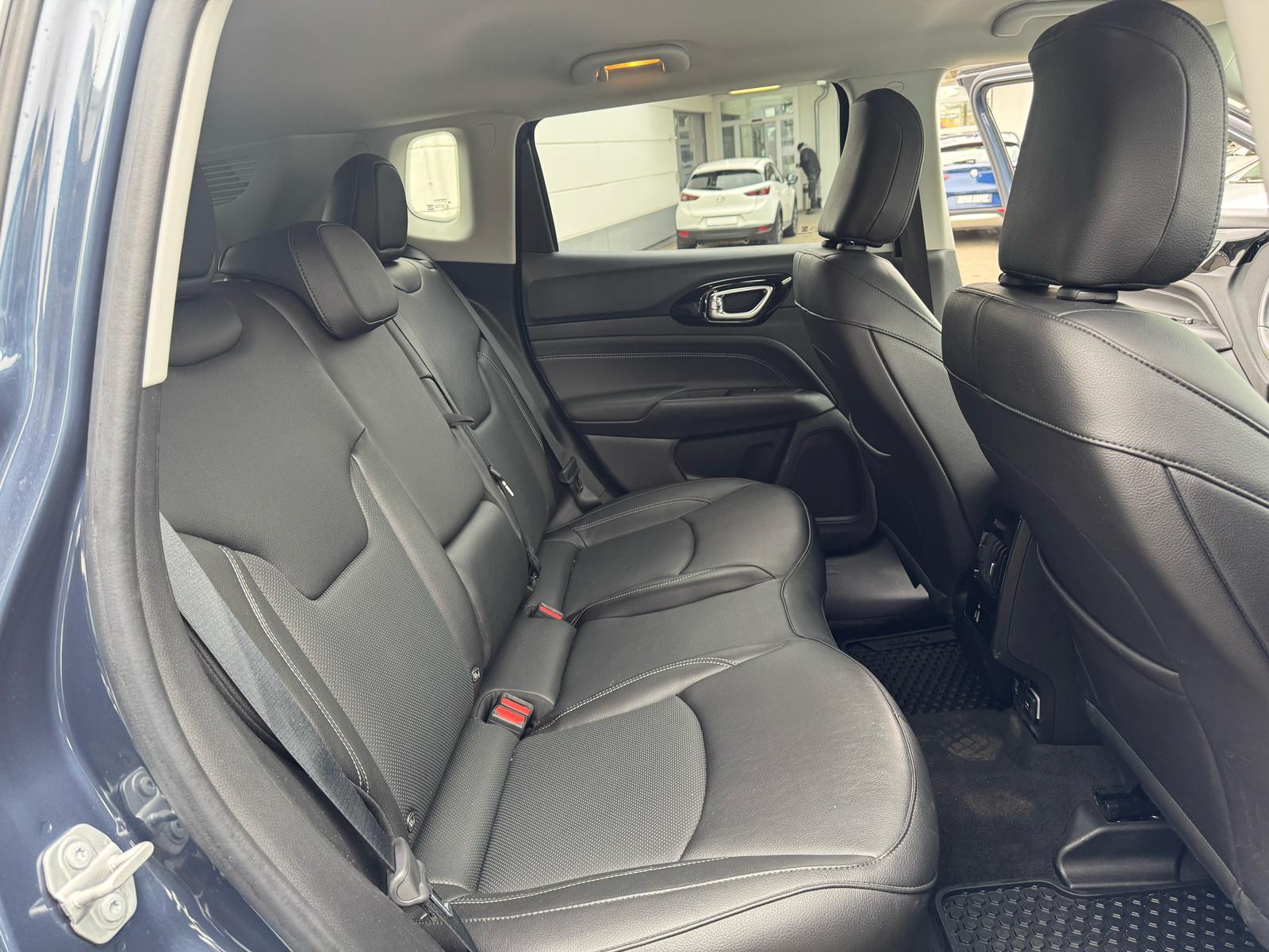 JEEP Compass 1.3 T PHEV Limited AWD-image-15