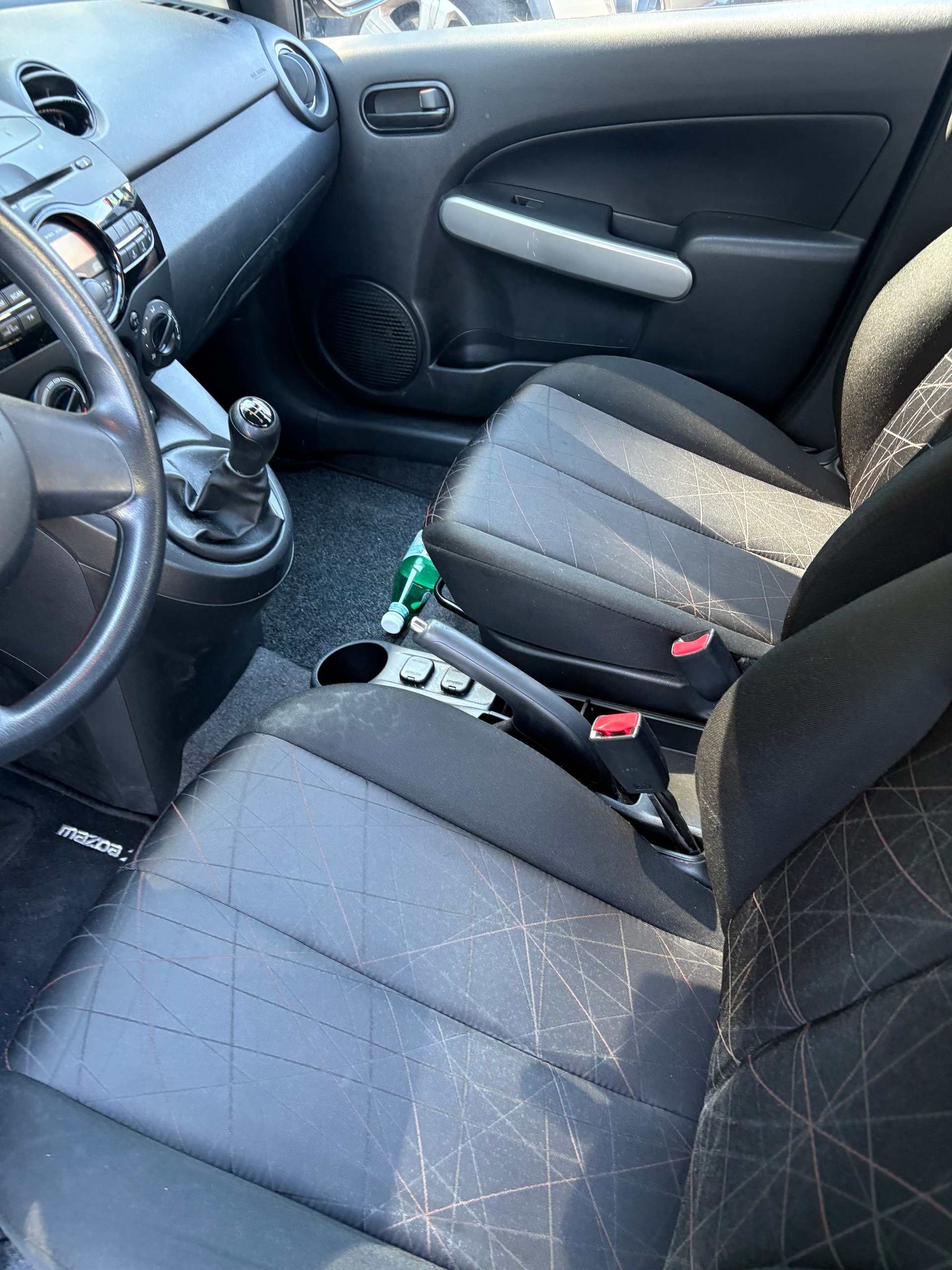 MAZDA 2 1.3i 16V Confort-image-8