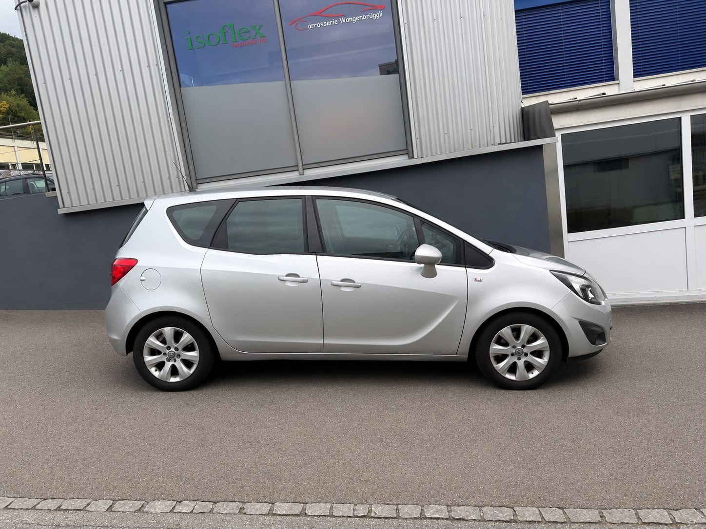 OPEL Meriva 1.4 Turbo Automatic-image-1