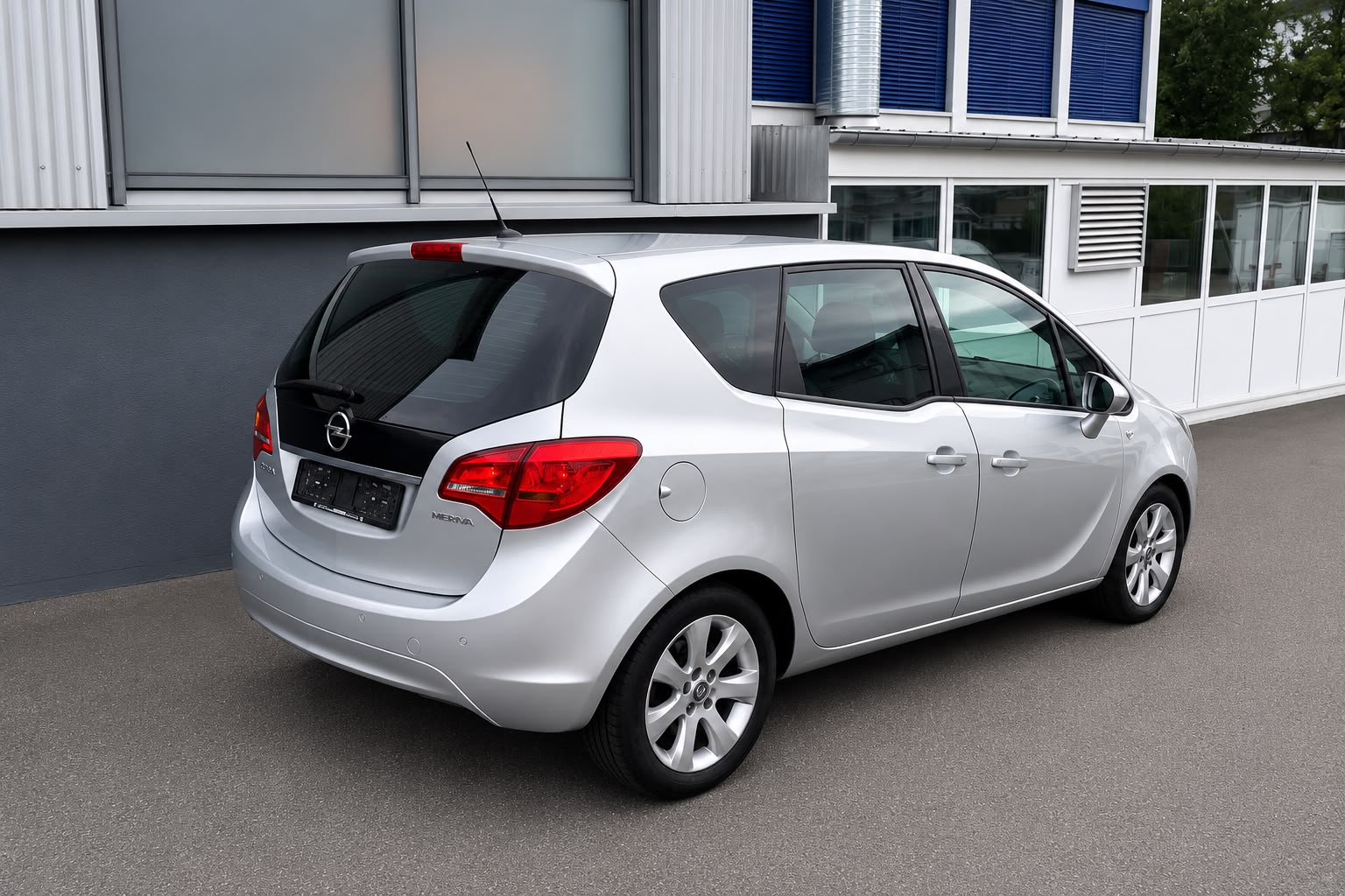 OPEL Meriva 1.4 Turbo Automatic-image-2