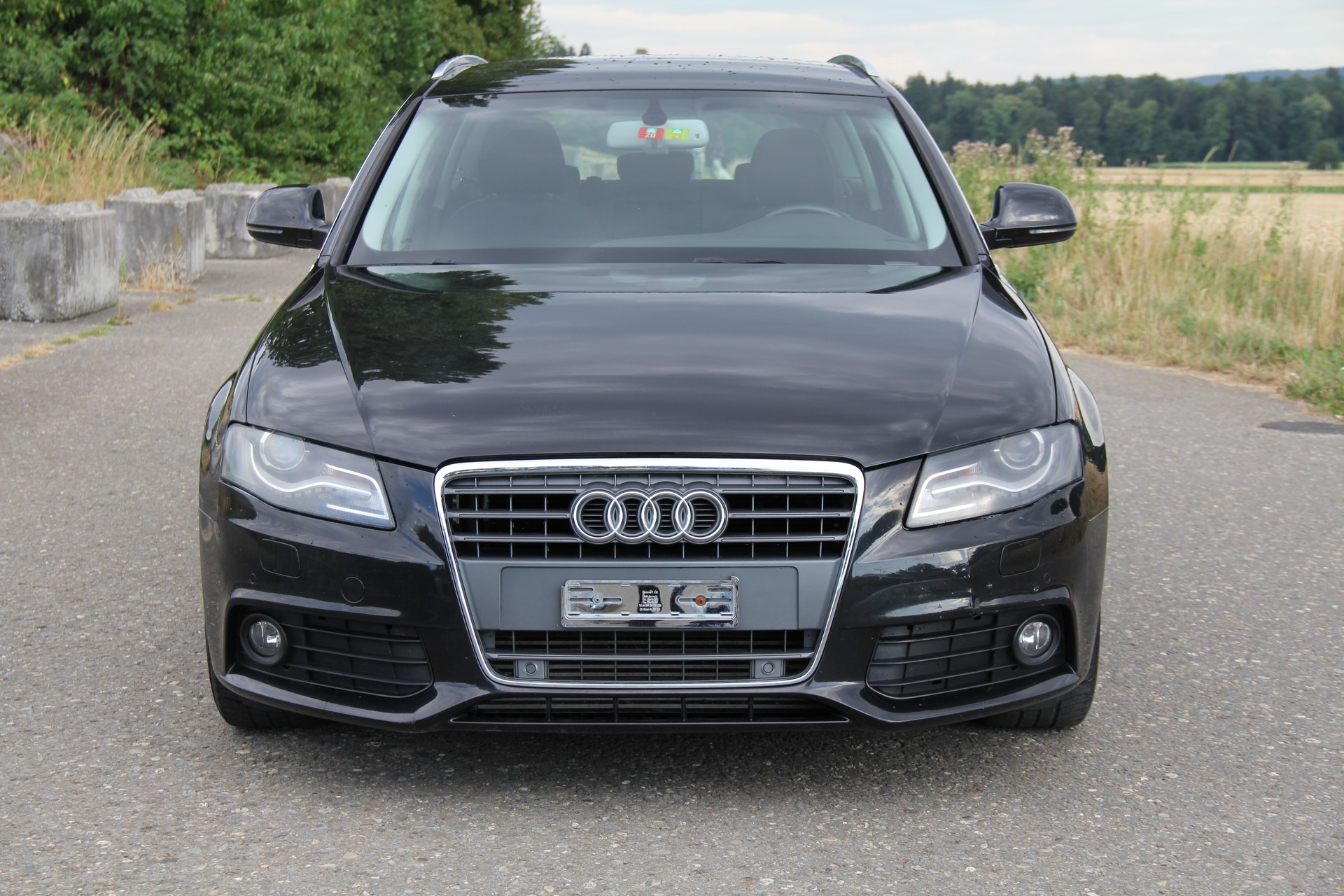 AUDI A4 Avant 2.0 TDI-image-2