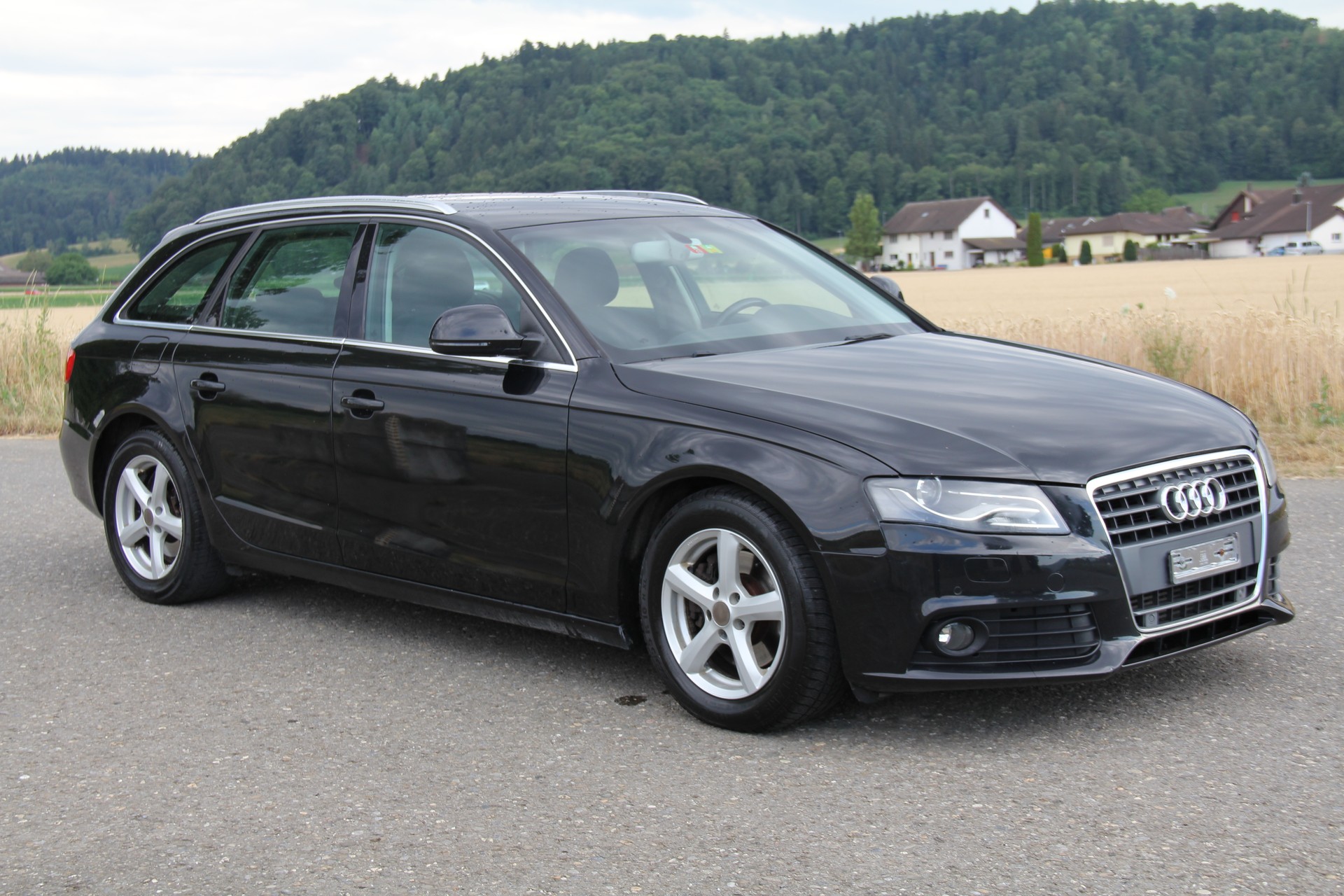 AUDI A4 Avant 2.0 TDI-image-3