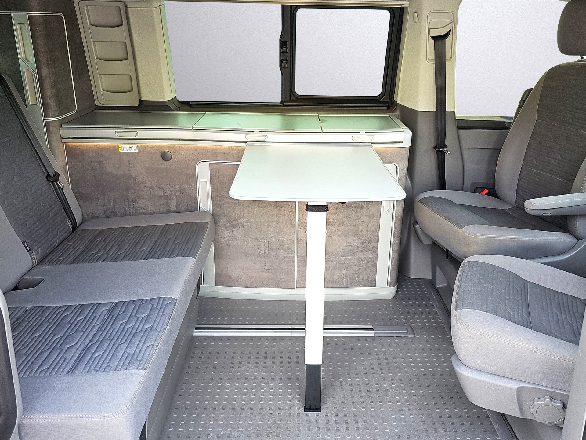 VW T6.1 California 2.0 TDI Ocean Liberty DSG-image-7