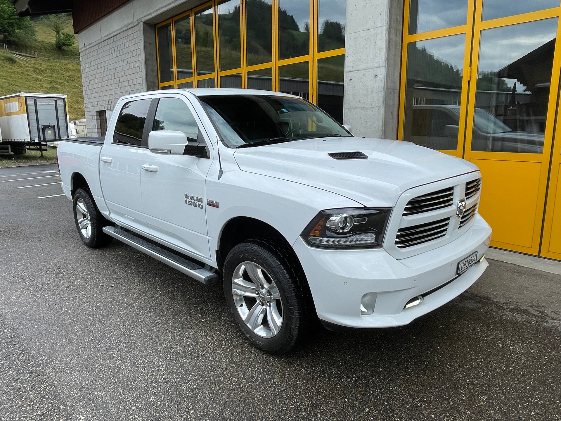 DODGE 1500 5.7 HEMI V8 Sport-image-15