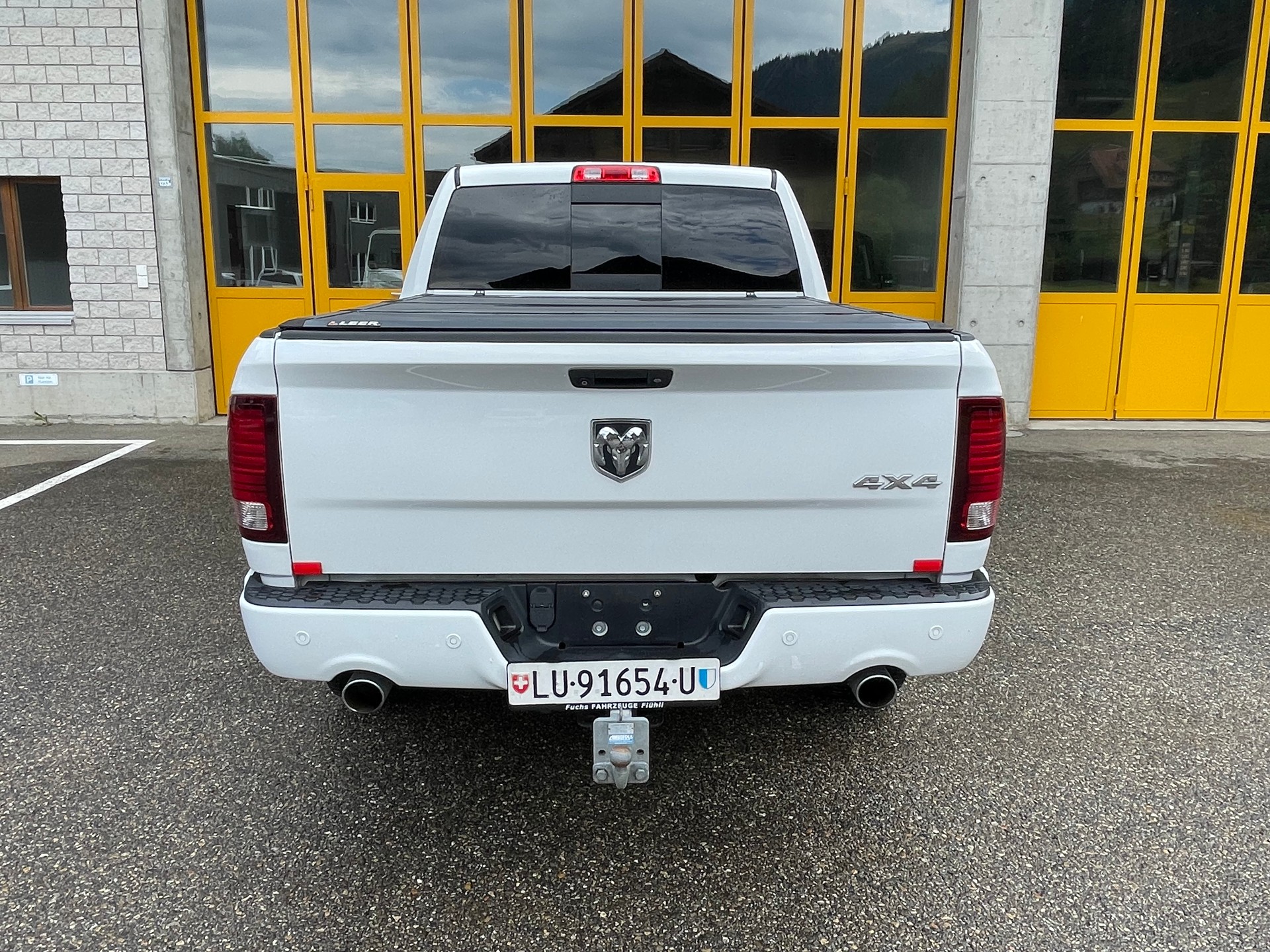 DODGE 1500 5.7 HEMI V8 Sport-image-5