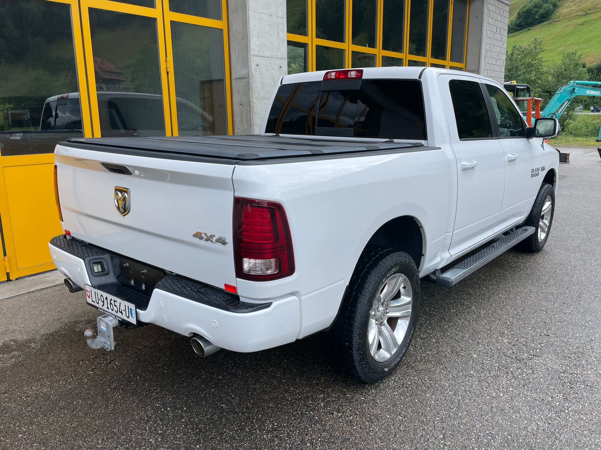 DODGE 1500 5.7 HEMI V8 Sport-image-6
