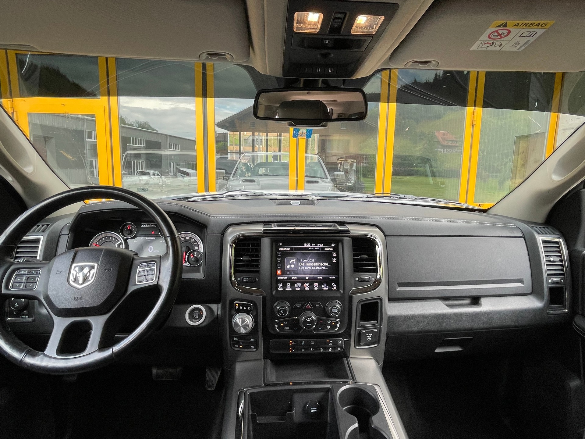 DODGE 1500 5.7 HEMI V8 Sport-image-12
