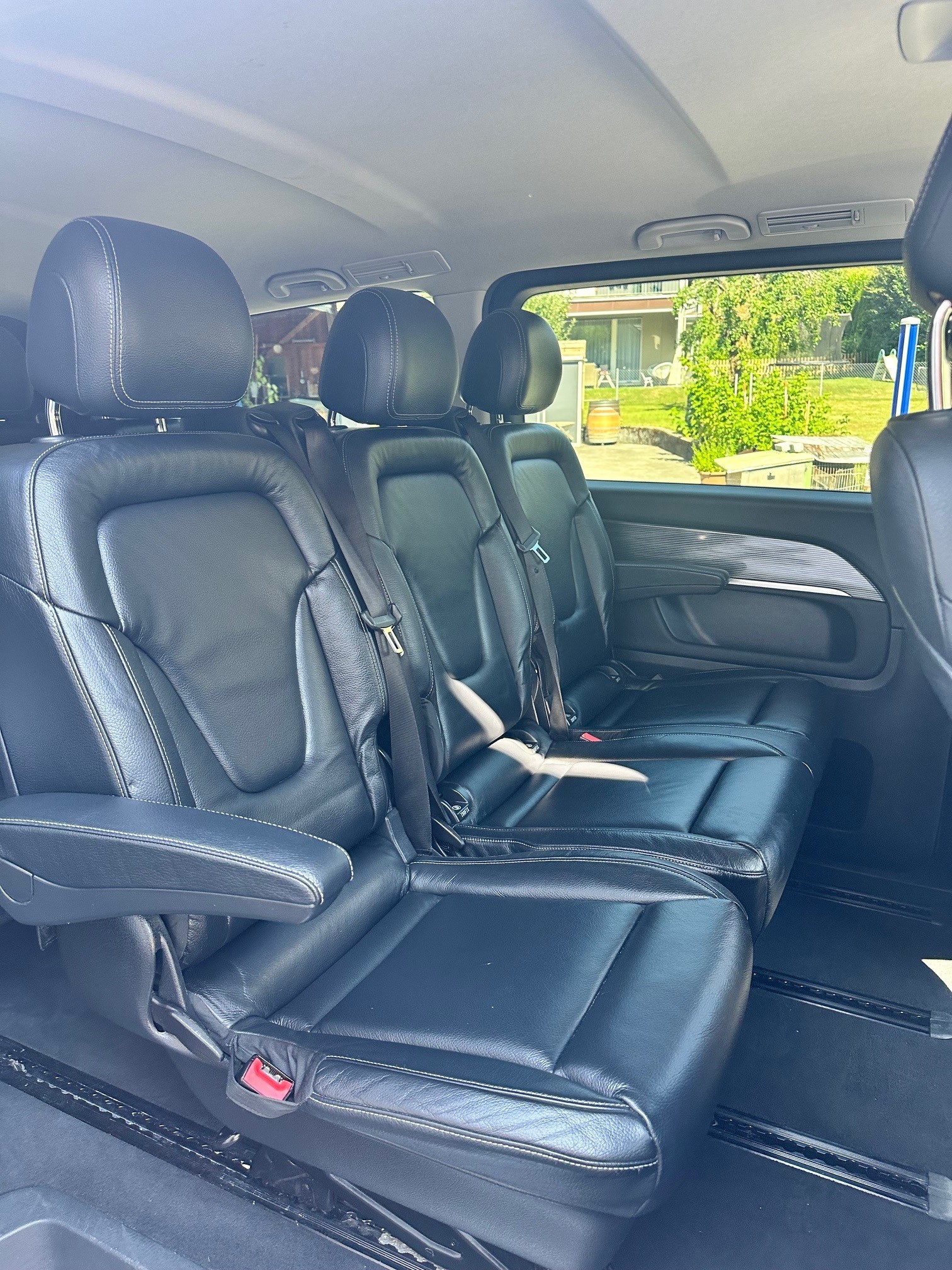 MERCEDES-BENZ V 250 d Avantgarde lang 4matic-image-5