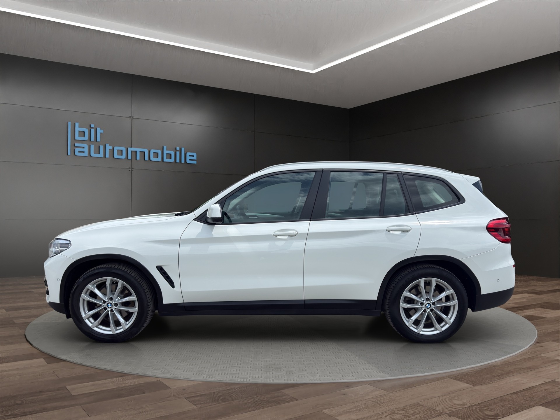 BMW X3 xDrive 20d Luxury Line Steptronic-image-2
