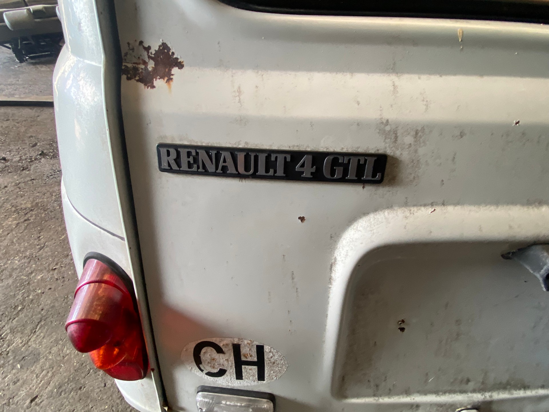 RENAULT R4 1100 GTL-image-4