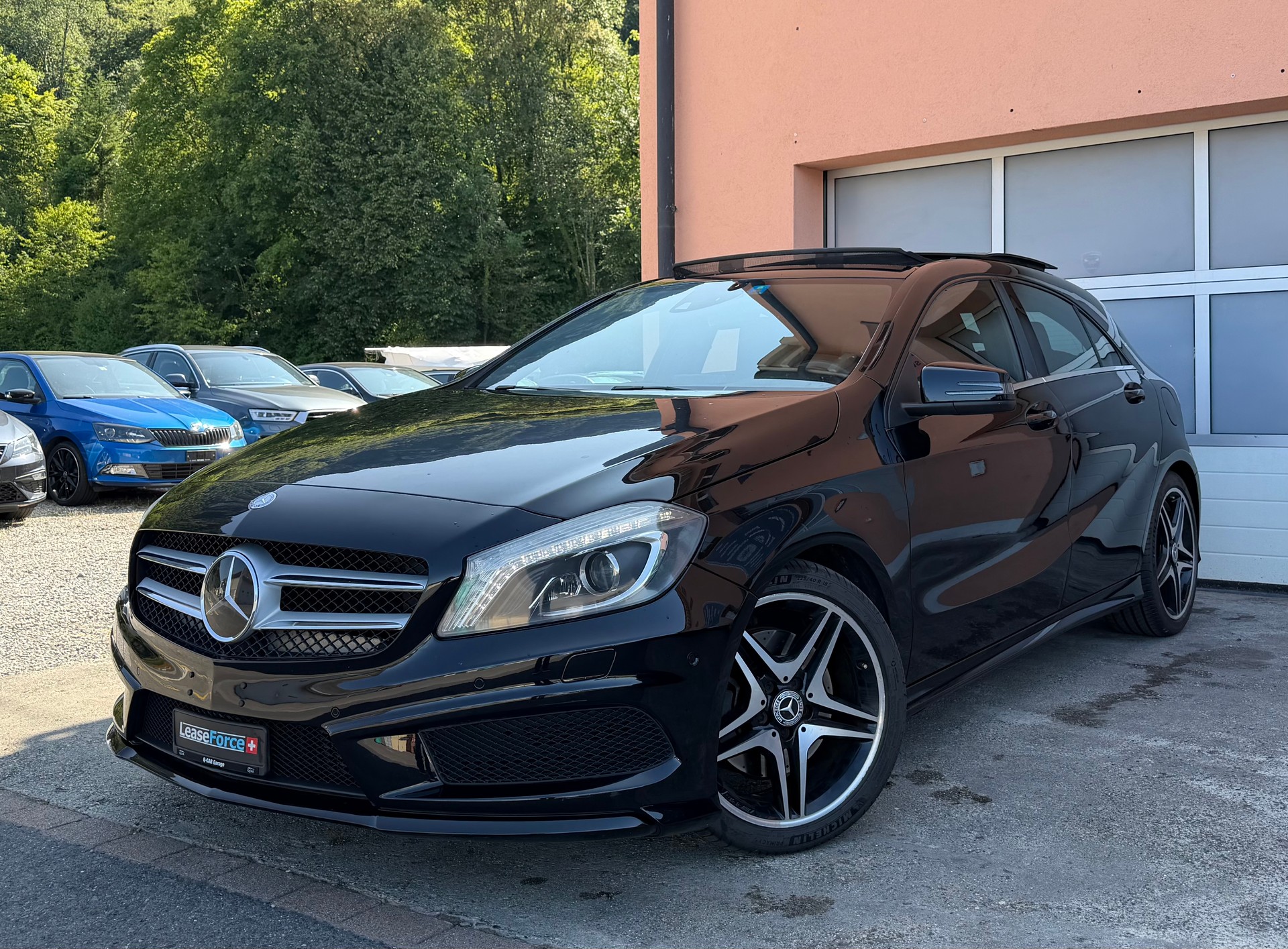 MERCEDES-BENZ A 250 AMG Line 7G-DCT-image-1