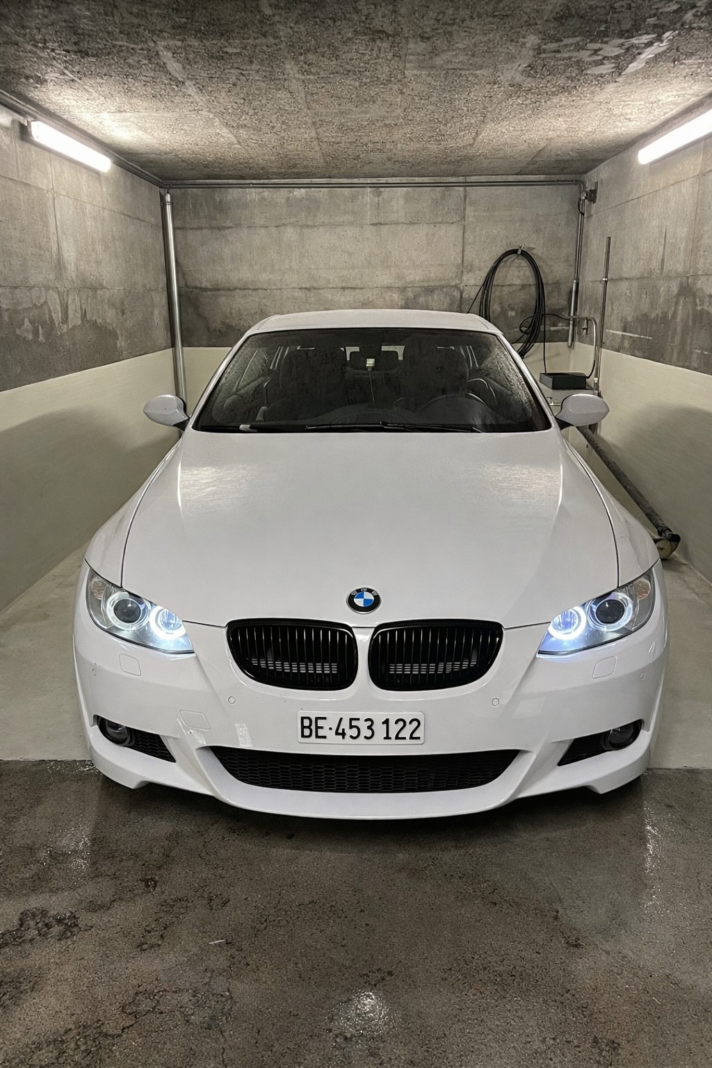 BMW 335i Steptronic M-Paket-image-1