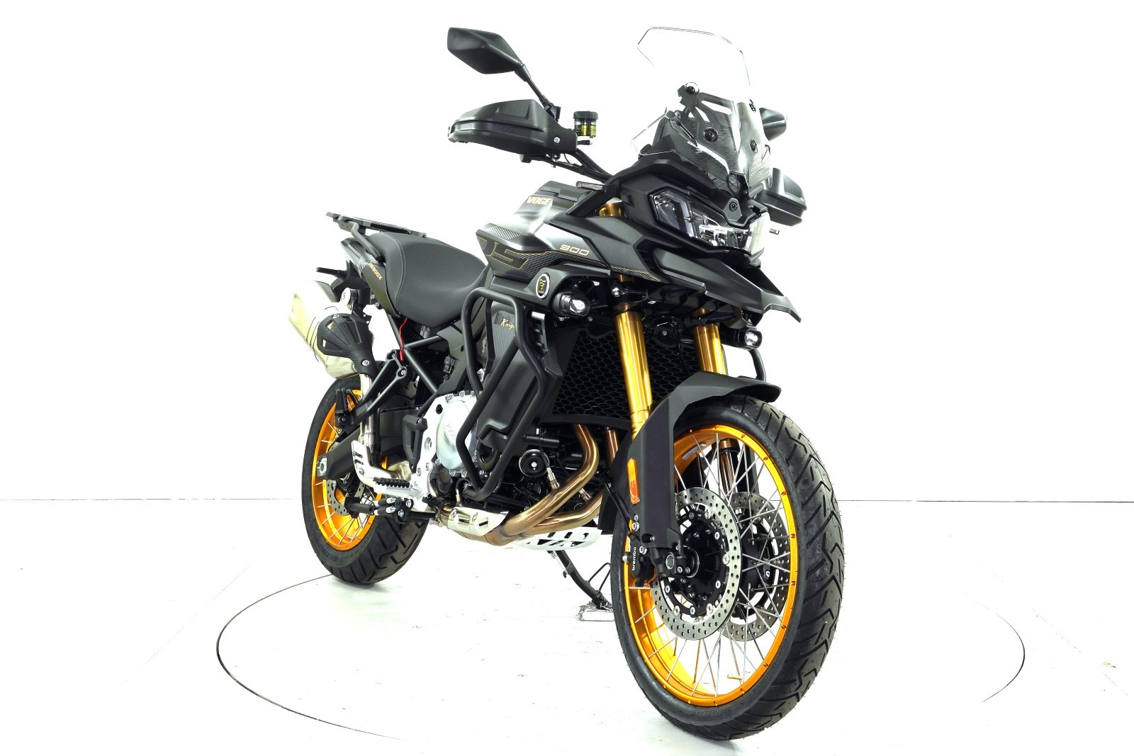 VOGE 900 DSX Black Knight ABS-showroom-element-1