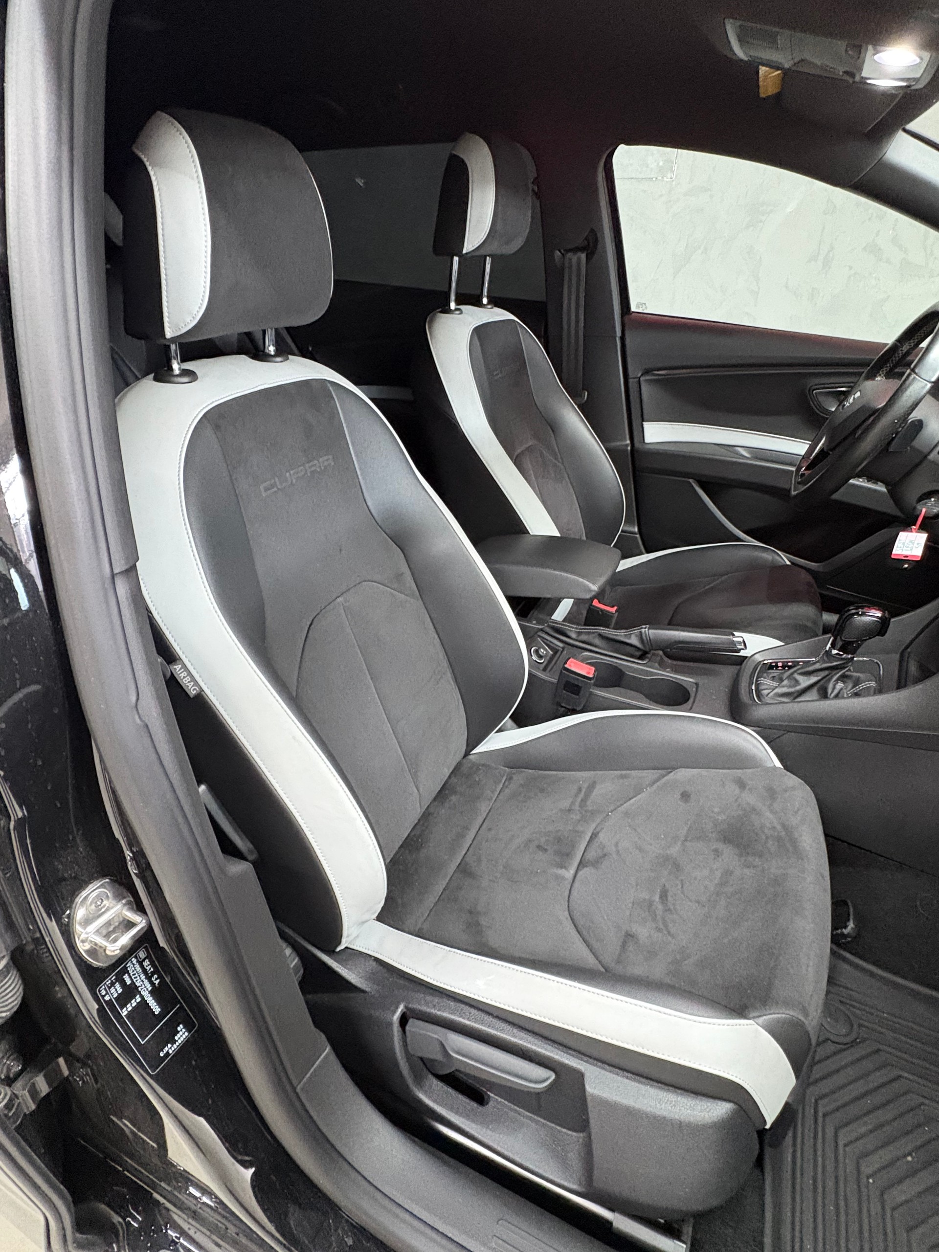 SEAT Leon ST 2.0 TSI Cupra 280 DSG-image-13