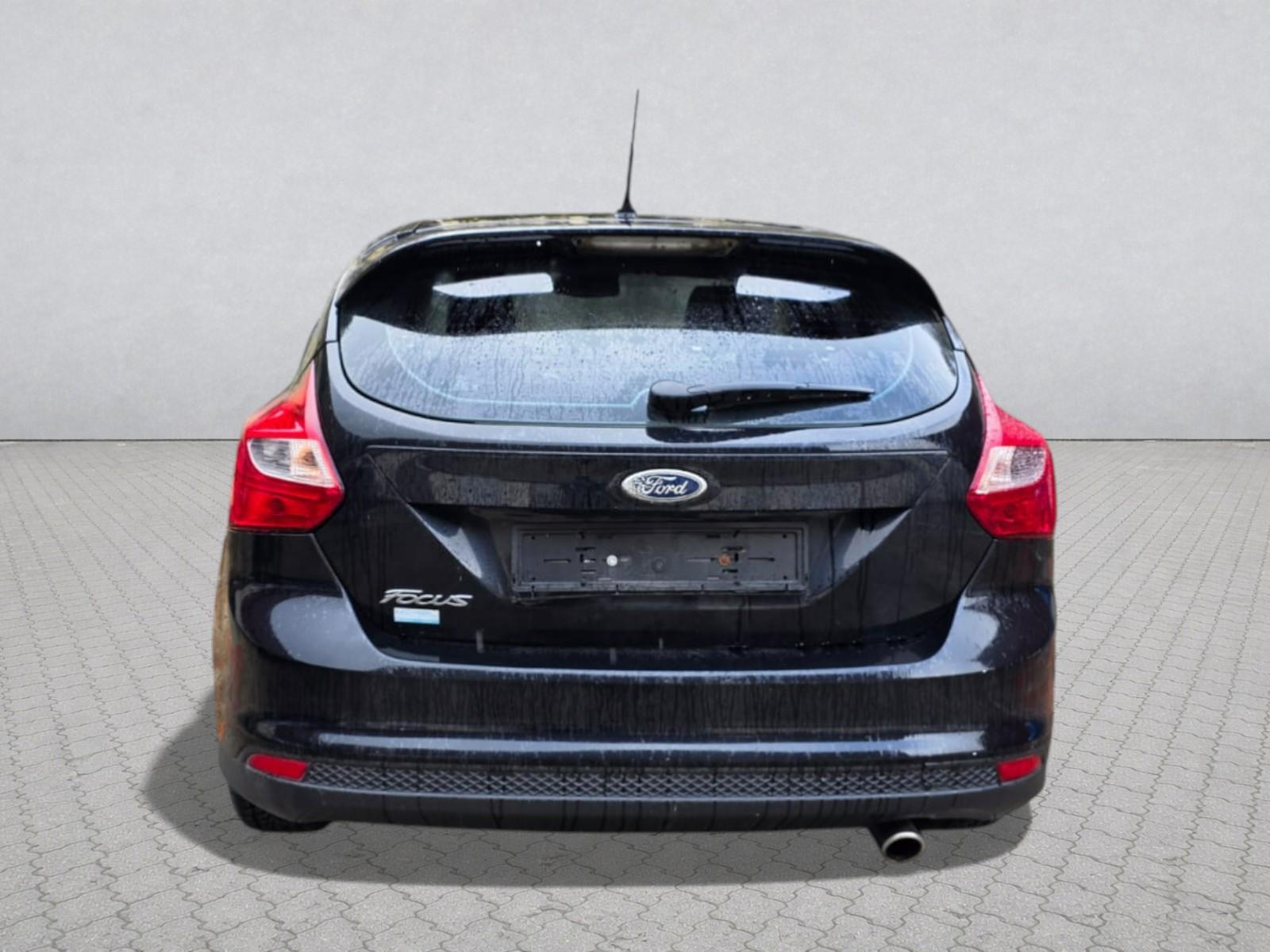 FORD Focus 1.6 SCTi Trend-image-1