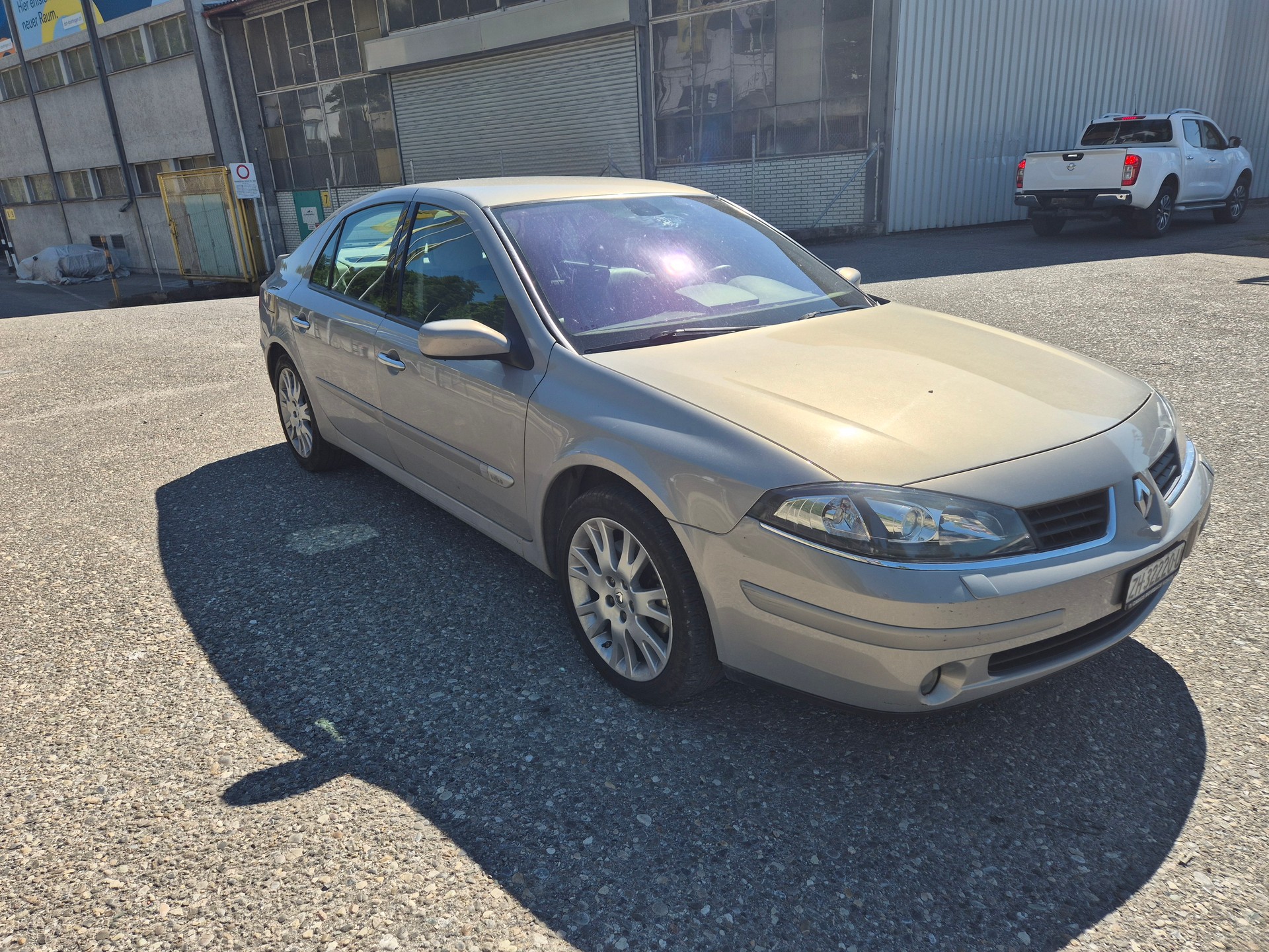 RENAULT Laguna 2.0 16V T Privilège-image-3