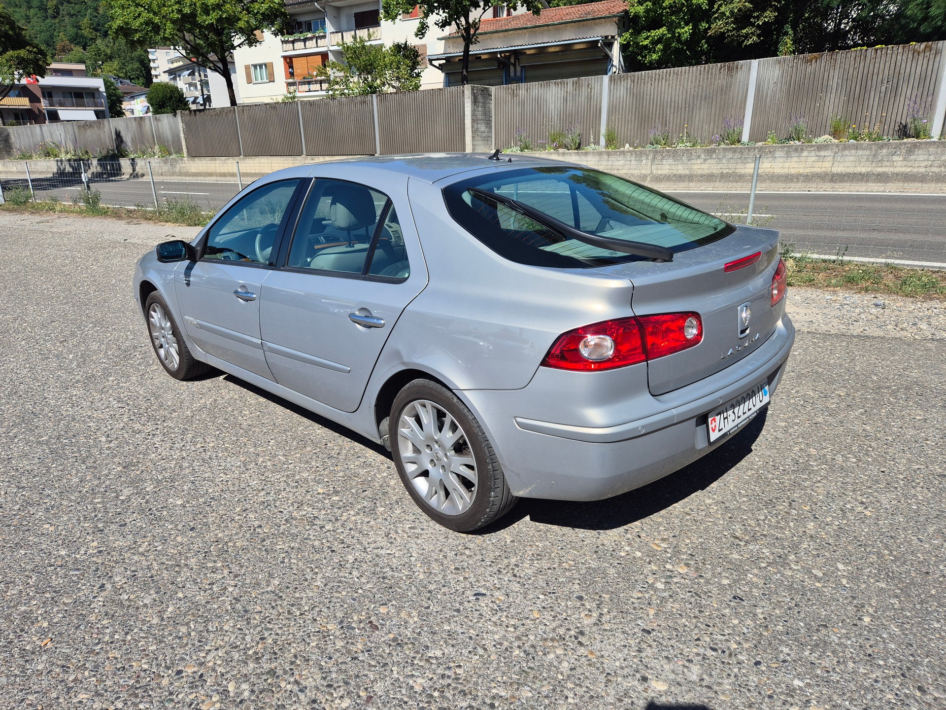 RENAULT Laguna 2.0 16V T Privilège-image-5