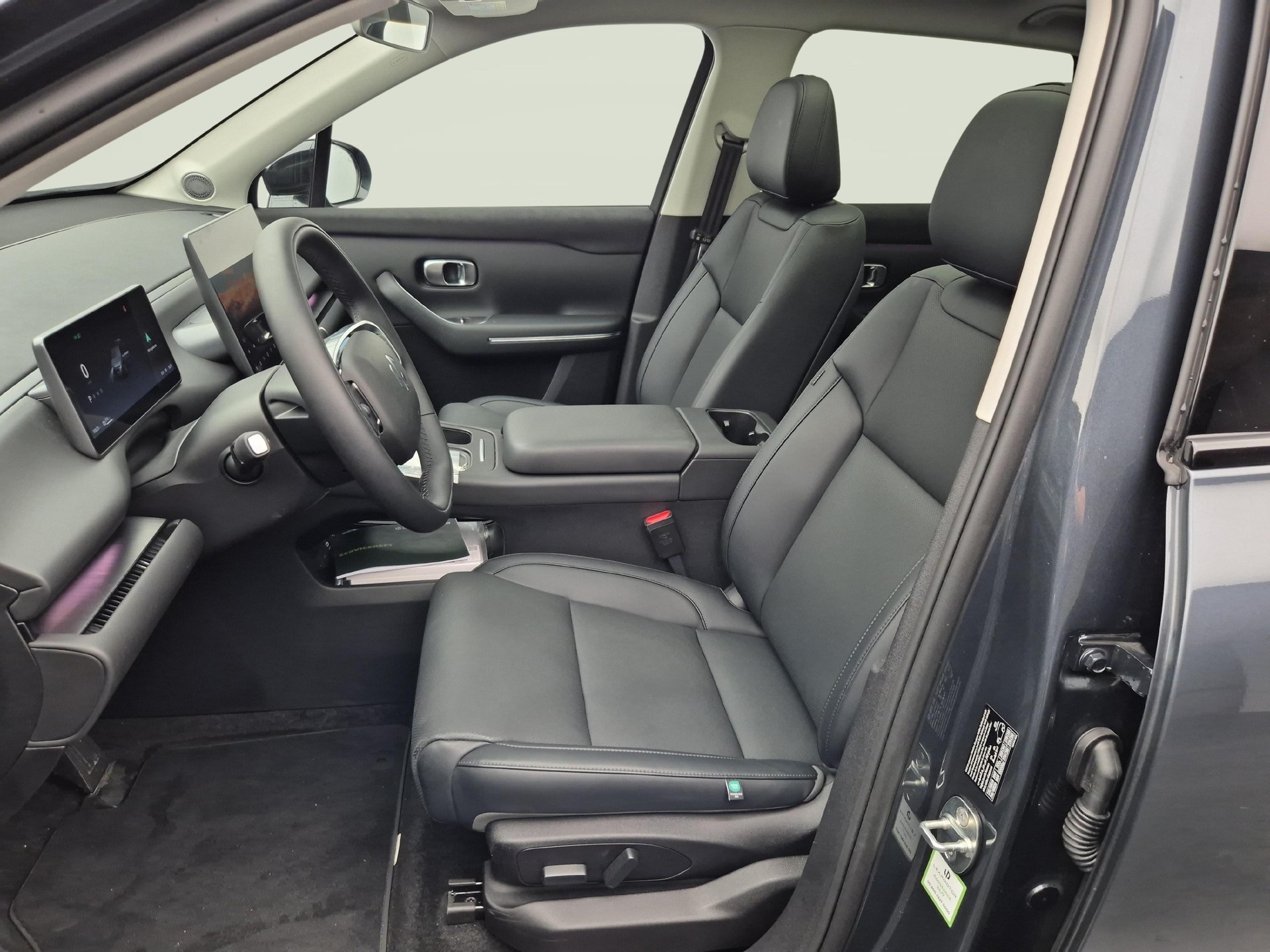 LEAPMOTOR C10 Design AWD-showroom-element-2