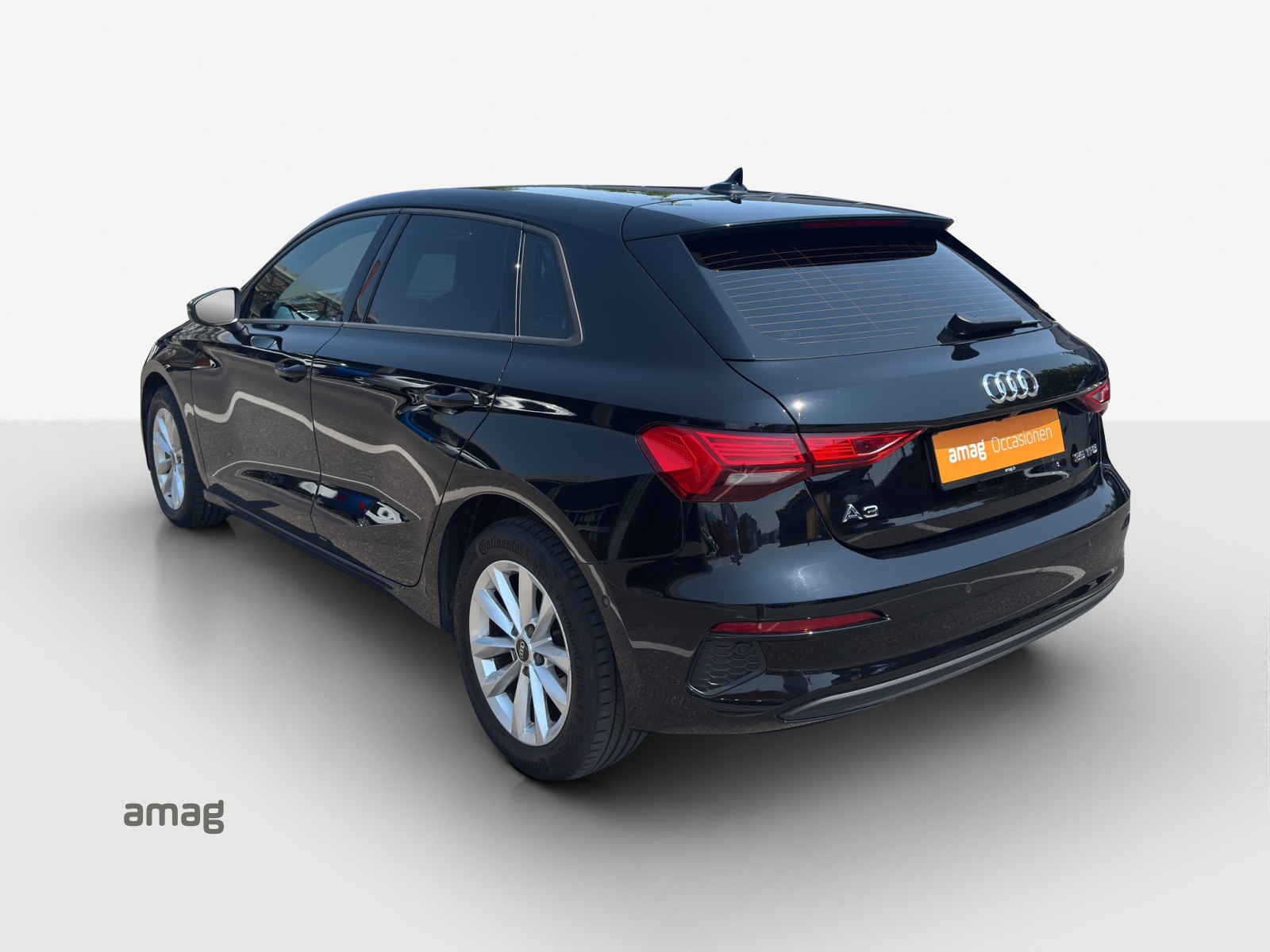 AUDI A3 Sportback 35 TFSI Attraction S-tronic-image-2
