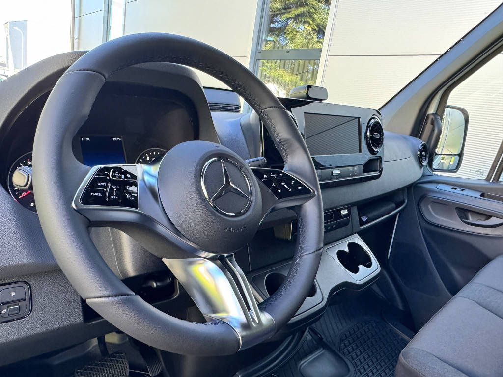 MERCEDES-BENZ Sprinter 319 CDI 4x4 Pro Kasten HD 3665 S Worker-image-10