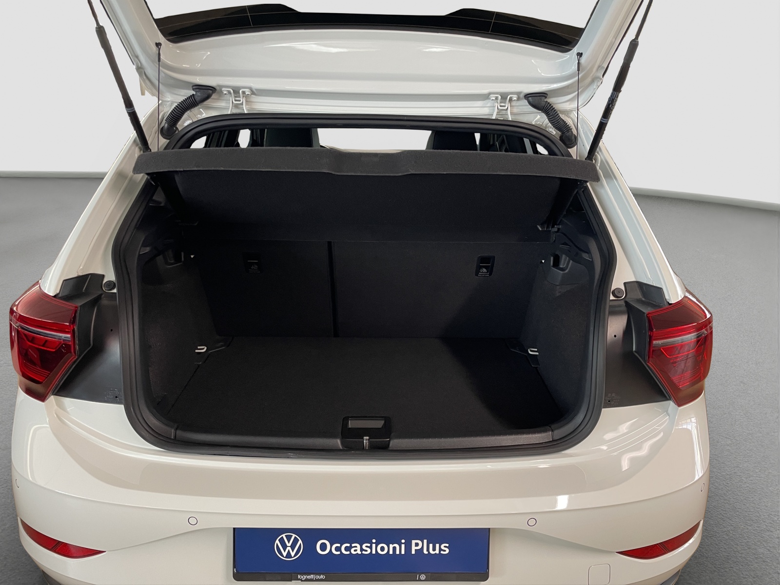 VW Polo 2.0 TSI GTI DSG-image-9