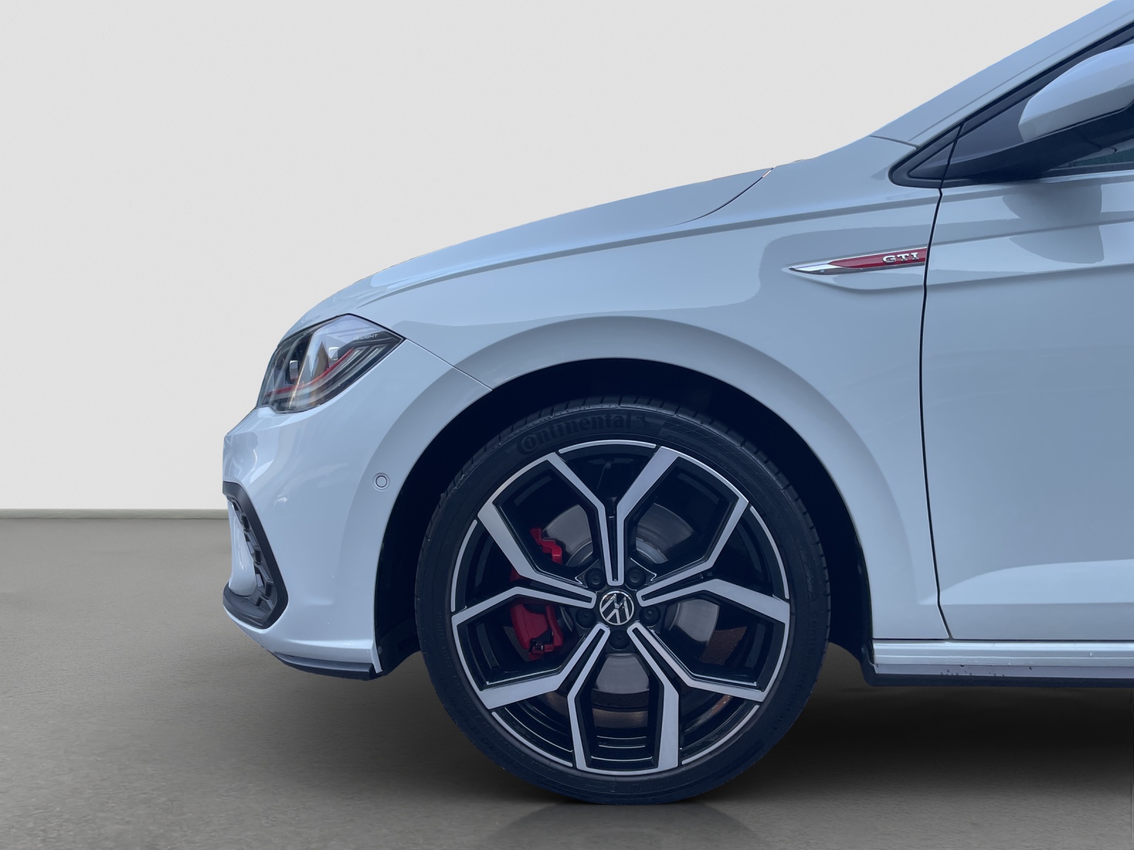 VW Polo 2.0 TSI GTI DSG-image-4