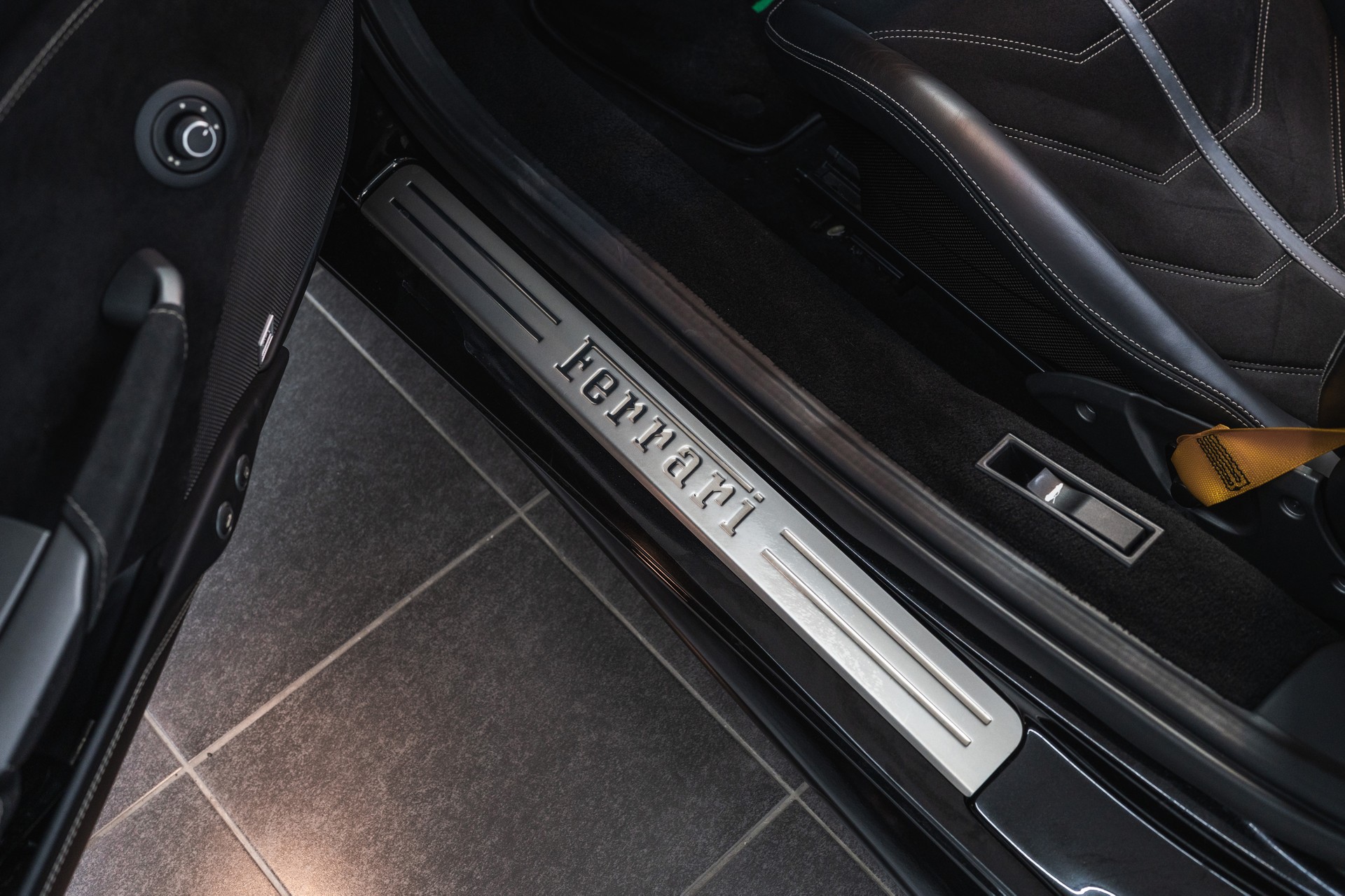 FERRARI 488 Spider 3.9 V8-image-18