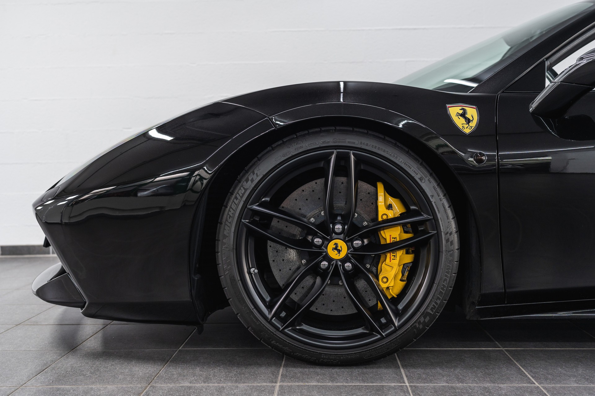 FERRARI 488 Spider 3.9 V8-image-7