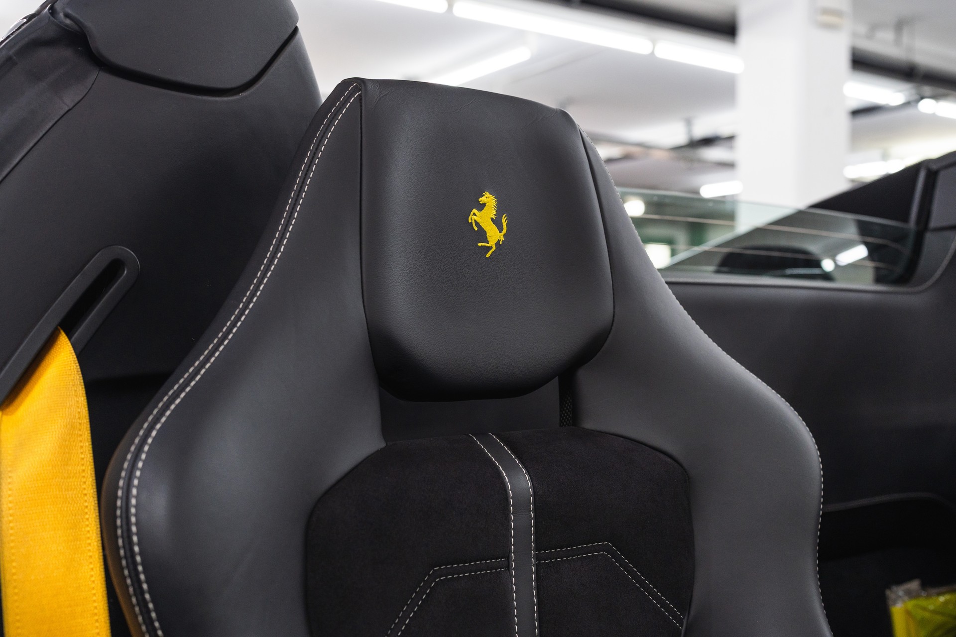 FERRARI 488 Spider 3.9 V8-image-12
