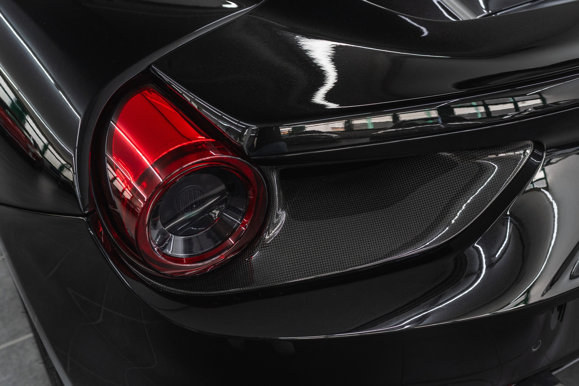 FERRARI 488 Spider 3.9 V8-image-8