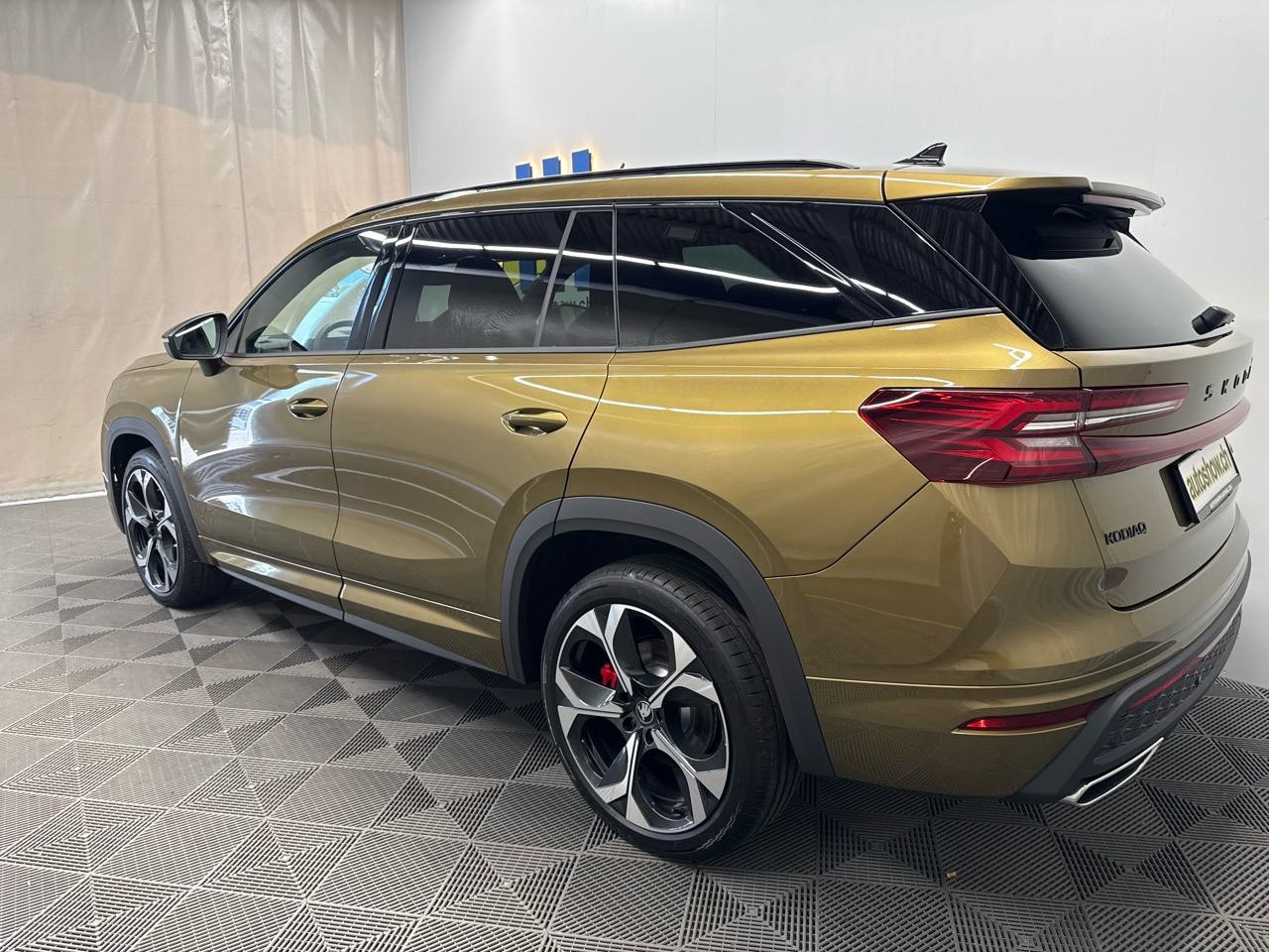 SKODA Kodiaq 2.0 TSI RS 4x4-image-1