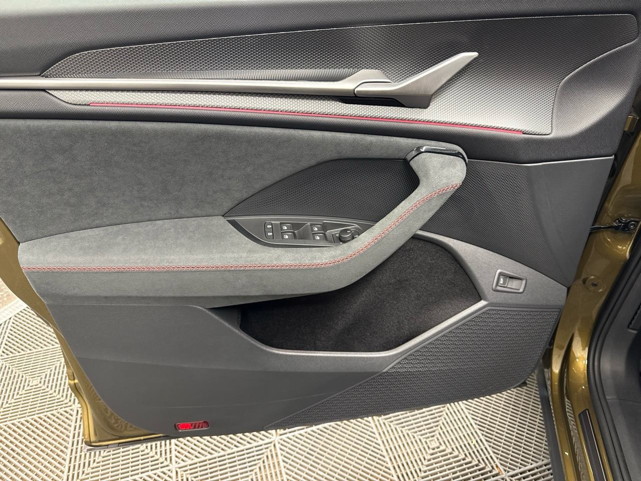 SKODA Kodiaq 2.0 TSI RS 4x4-image-3
